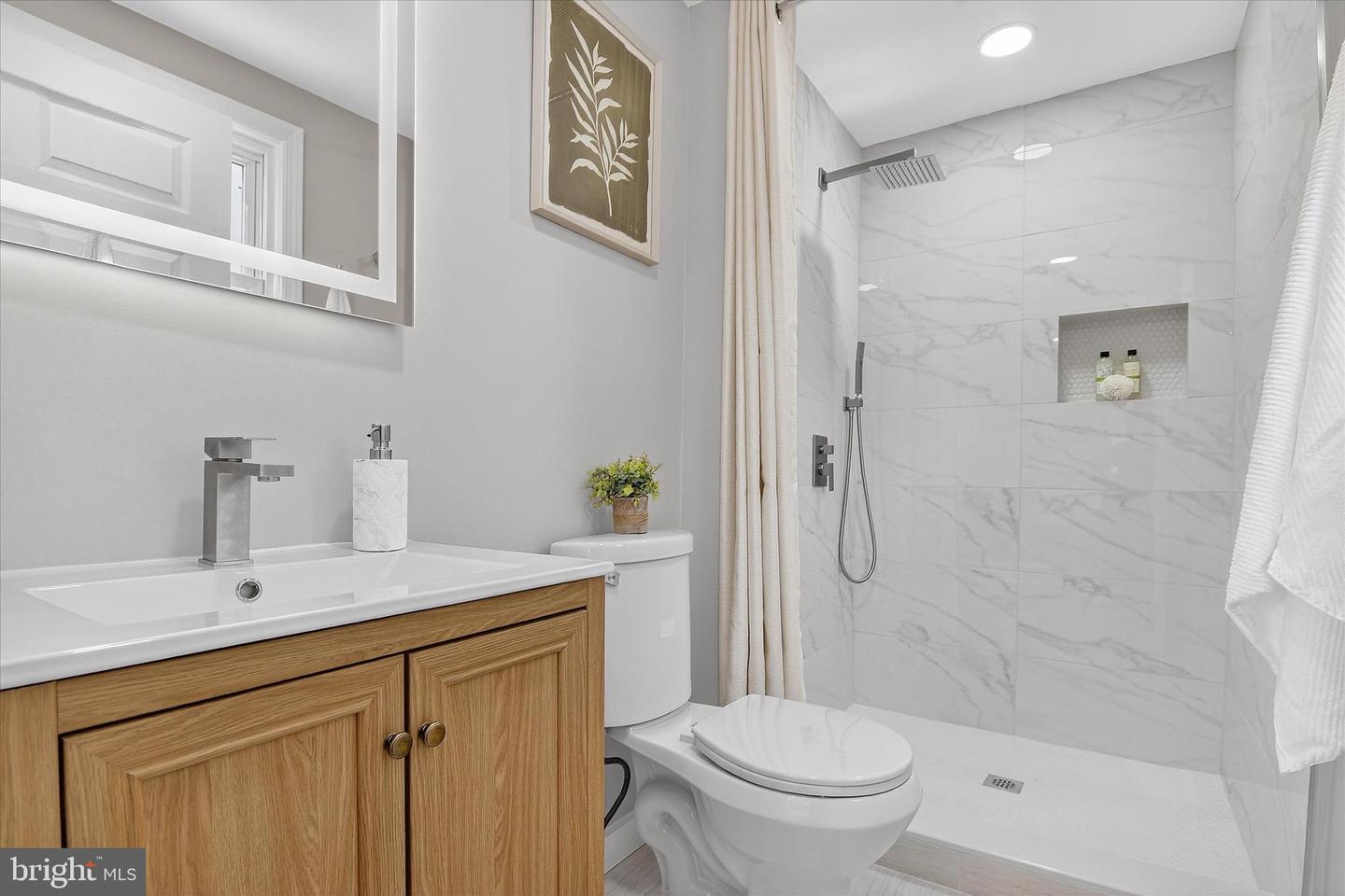 3681 MASTHEAD TRL, TRIANGLE, Virginia 22172, 3 Bedrooms Bedrooms, ,2 BathroomsBathrooms,Residential,For sale,3681 MASTHEAD TRL,VAPW2106472 MLS # VAPW2106472 3681 MASTHEAD TRL, TRIANGLE, Virginia 22172, 3 Bedrooms Bedrooms, ,2 BathroomsBathrooms,Residential,For sale,3681 MASTHEAD TRL,VAPW2106472 MLS # VAPW2106472