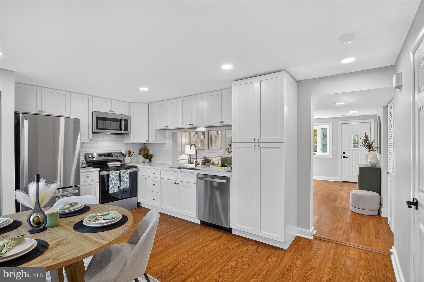 3681 MASTHEAD TRL, TRIANGLE, Virginia 22172, 3 Bedrooms Bedrooms, ,2 BathroomsBathrooms,Residential,For sale,3681 MASTHEAD TRL,VAPW2106472 MLS # VAPW2106472 3681 MASTHEAD TRL, TRIANGLE, Virginia 22172, 3 Bedrooms Bedrooms, ,2 BathroomsBathrooms,Residential,For sale,3681 MASTHEAD TRL,VAPW2106472 MLS # VAPW2106472