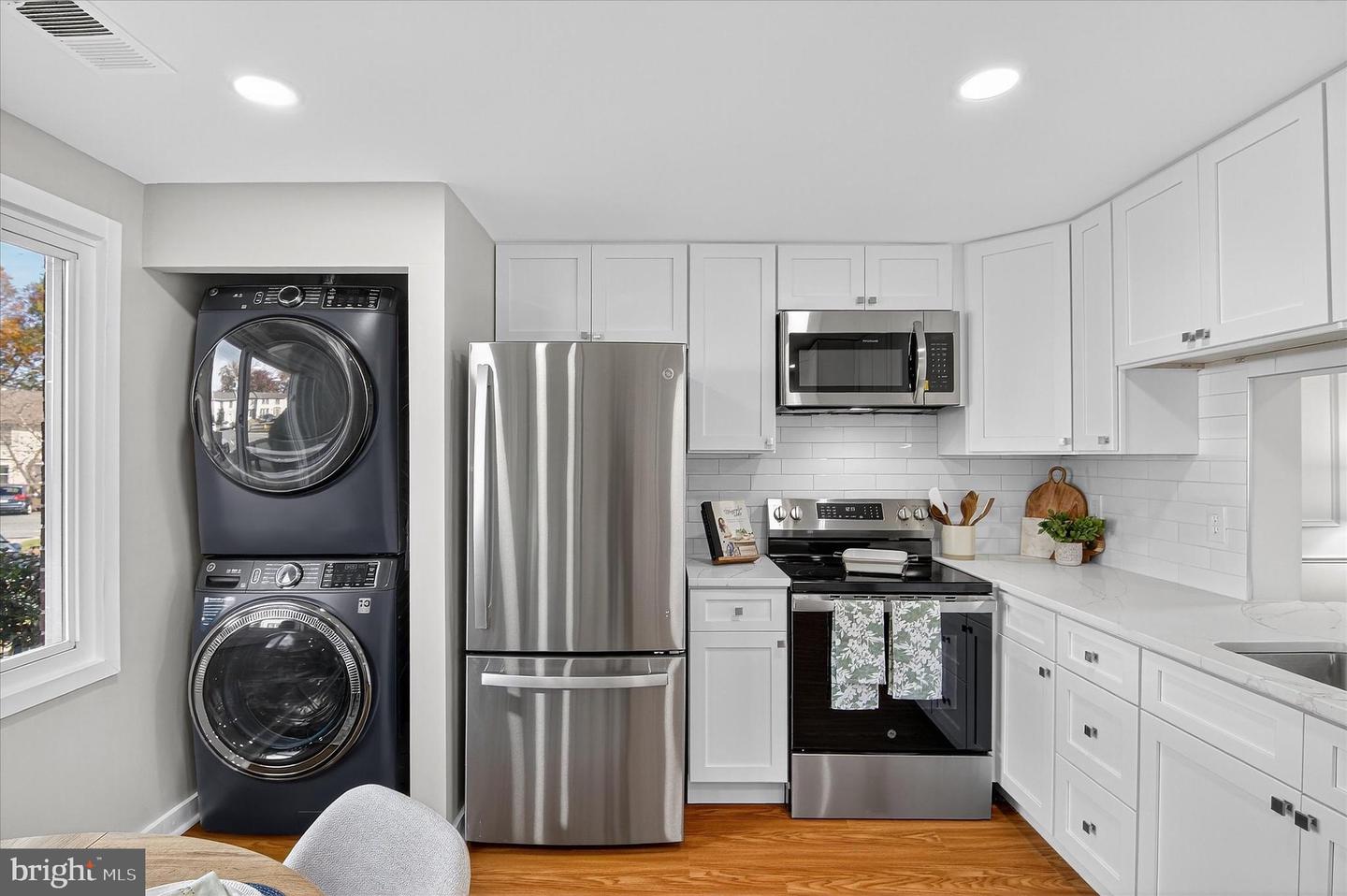 3681 MASTHEAD TRL, TRIANGLE, Virginia 22172, 3 Bedrooms Bedrooms, ,2 BathroomsBathrooms,Residential,For sale,3681 MASTHEAD TRL,VAPW2106472 MLS # VAPW2106472 3681 MASTHEAD TRL, TRIANGLE, Virginia 22172, 3 Bedrooms Bedrooms, ,2 BathroomsBathrooms,Residential,For sale,3681 MASTHEAD TRL,VAPW2106472 MLS # VAPW2106472