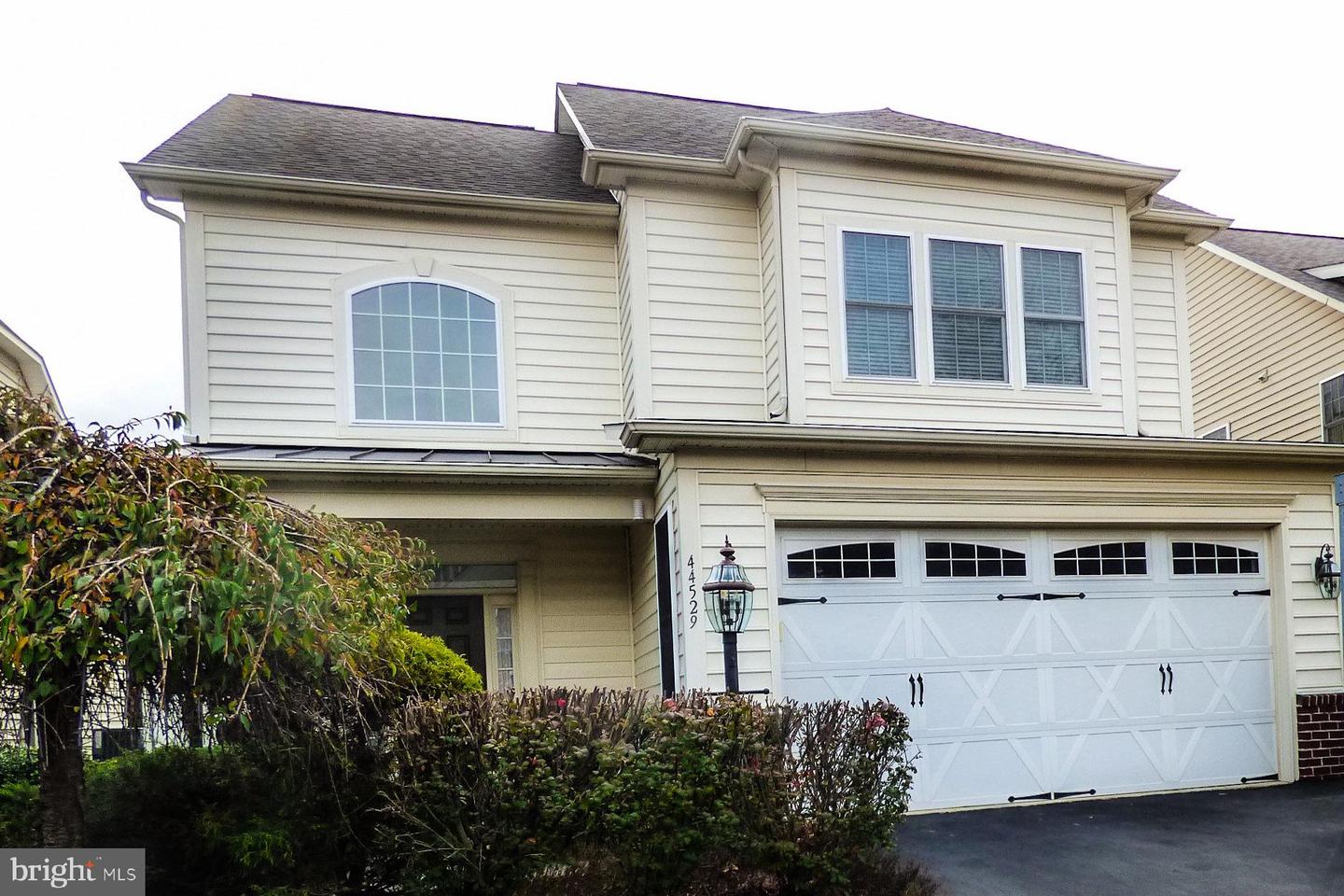 44529 BLUERIDGE MEADOWS DR, ASHBURN, Virginia 20147, 4 Bedrooms Bedrooms, 14 Rooms Rooms,3 BathroomsBathrooms,Residential,For sale,44529 BLUERIDGE MEADOWS DR,VALO2109410 MLS # VALO2109410 44529 BLUERIDGE MEADOWS DR, ASHBURN, Virginia 20147, 4 Bedrooms Bedrooms, 14 Rooms Rooms,3 BathroomsBathrooms,Residential,For sale,44529 BLUERIDGE MEADOWS DR,VALO2109410 MLS # VALO2109410