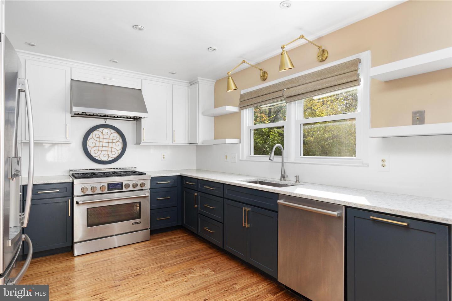 13621 OLD CHATWOOD PL, CHANTILLY, Virginia 20151, 4 Bedrooms Bedrooms, ,3 BathroomsBathrooms,Residential,For sale,13621 OLD CHATWOOD PL,VAFX2275572 MLS # VAFX2275572 13621 OLD CHATWOOD PL, CHANTILLY, Virginia 20151, 4 Bedrooms Bedrooms, ,3 BathroomsBathrooms,Residential,For sale,13621 OLD CHATWOOD PL,VAFX2275572 MLS # VAFX2275572