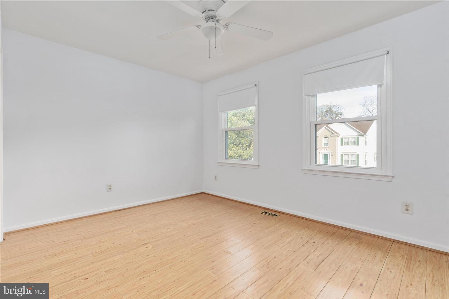 13621 OLD CHATWOOD PL, CHANTILLY, Virginia 20151, 4 Bedrooms Bedrooms, ,3 BathroomsBathrooms,Residential,For sale,13621 OLD CHATWOOD PL,VAFX2275572 MLS # VAFX2275572 13621 OLD CHATWOOD PL, CHANTILLY, Virginia 20151, 4 Bedrooms Bedrooms, ,3 BathroomsBathrooms,Residential,For sale,13621 OLD CHATWOOD PL,VAFX2275572 MLS # VAFX2275572