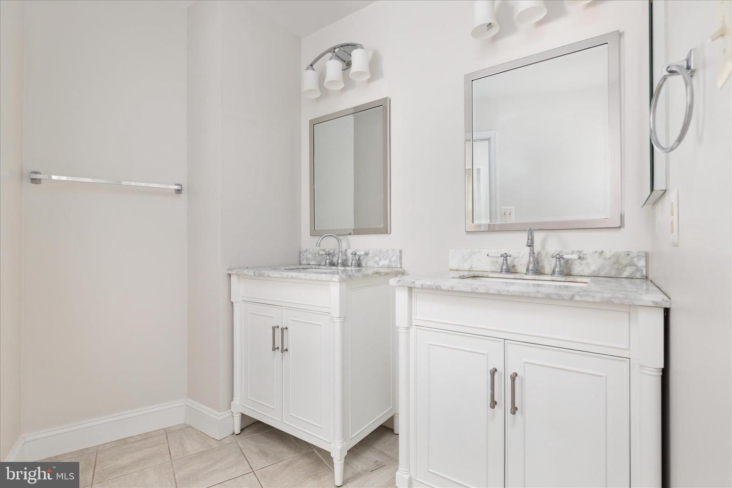 13621 OLD CHATWOOD PL, CHANTILLY, Virginia 20151, 4 Bedrooms Bedrooms, ,3 BathroomsBathrooms,Residential,For sale,13621 OLD CHATWOOD PL,VAFX2275572 MLS # VAFX2275572 13621 OLD CHATWOOD PL, CHANTILLY, Virginia 20151, 4 Bedrooms Bedrooms, ,3 BathroomsBathrooms,Residential,For sale,13621 OLD CHATWOOD PL,VAFX2275572 MLS # VAFX2275572