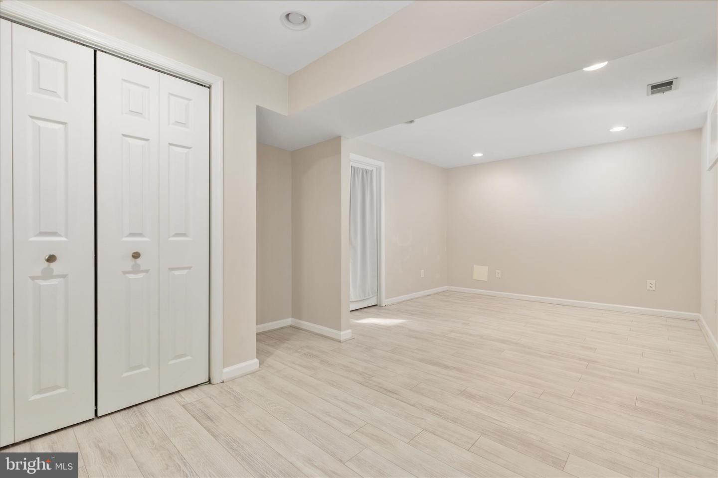 13621 OLD CHATWOOD PL, CHANTILLY, Virginia 20151, 4 Bedrooms Bedrooms, ,3 BathroomsBathrooms,Residential,For sale,13621 OLD CHATWOOD PL,VAFX2275572 MLS # VAFX2275572 13621 OLD CHATWOOD PL, CHANTILLY, Virginia 20151, 4 Bedrooms Bedrooms, ,3 BathroomsBathrooms,Residential,For sale,13621 OLD CHATWOOD PL,VAFX2275572 MLS # VAFX2275572