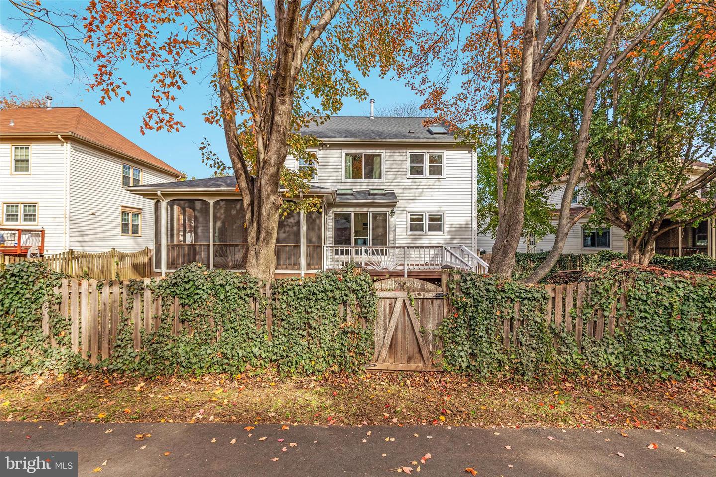 13621 OLD CHATWOOD PL, CHANTILLY, Virginia 20151, 4 Bedrooms Bedrooms, ,3 BathroomsBathrooms,Residential,For sale,13621 OLD CHATWOOD PL,VAFX2275572 MLS # VAFX2275572 13621 OLD CHATWOOD PL, CHANTILLY, Virginia 20151, 4 Bedrooms Bedrooms, ,3 BathroomsBathrooms,Residential,For sale,13621 OLD CHATWOOD PL,VAFX2275572 MLS # VAFX2275572