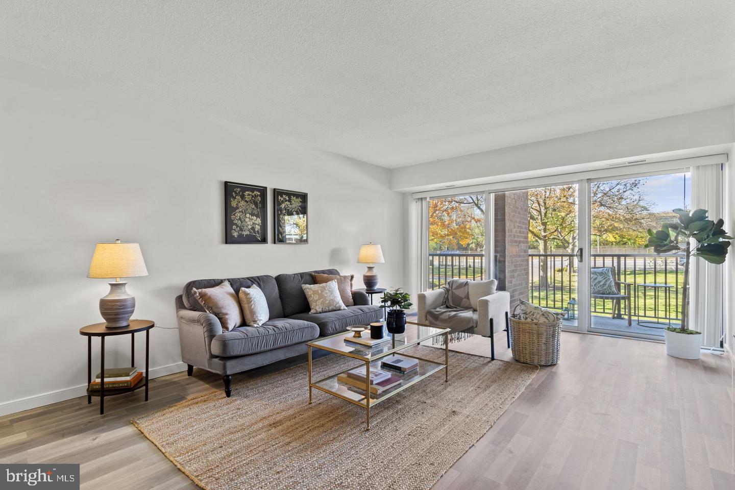 1300 ARMY NAVY DR #104, ARLINGTON, Virginia 22202, 1 Bedroom Bedrooms, 4 Rooms Rooms,1 BathroomBathrooms,Residential,For sale,1300 ARMY NAVY DR #104,VAAR2065236 MLS # VAAR2065236