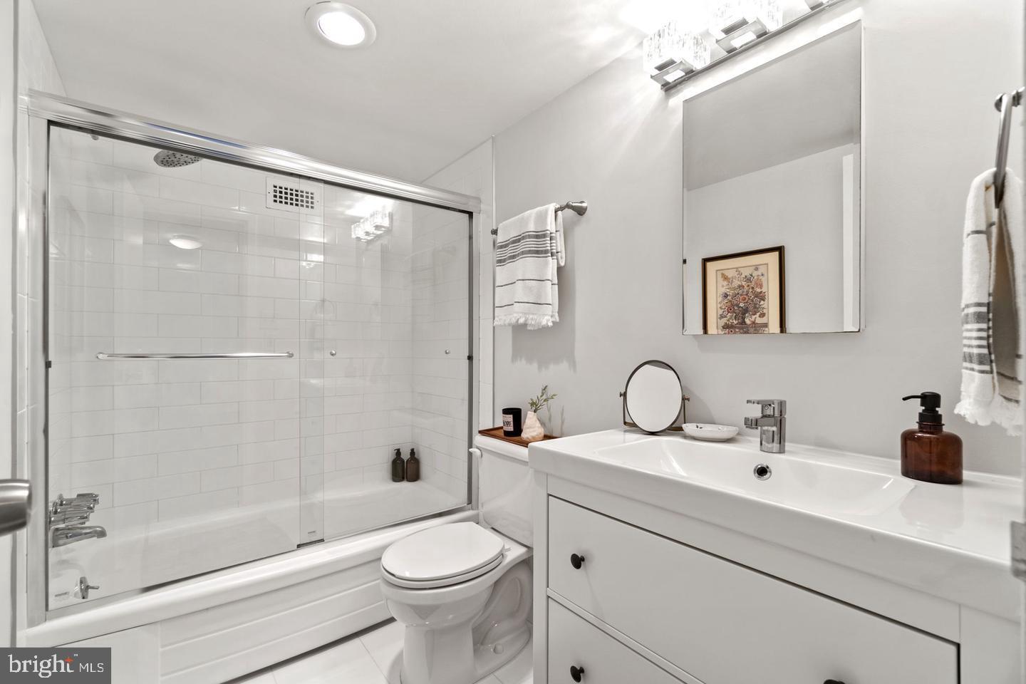 1300 ARMY NAVY DR #104, ARLINGTON, Virginia 22202, 1 Bedroom Bedrooms, 4 Rooms Rooms,1 BathroomBathrooms,Residential,For sale,1300 ARMY NAVY DR #104,VAAR2065236 MLS # VAAR2065236 1300 ARMY NAVY DR #104, ARLINGTON, Virginia 22202, 1 Bedroom Bedrooms, 4 Rooms Rooms,1 BathroomBathrooms,Residential,For sale,1300 ARMY NAVY DR #104,VAAR2065236 MLS # VAAR2065236