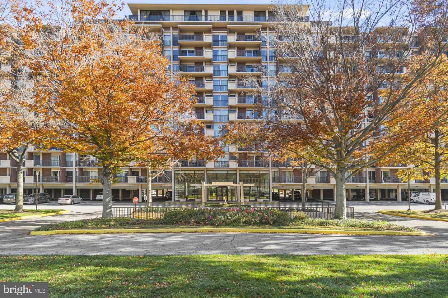 1300 ARMY NAVY DR #104, ARLINGTON, Virginia 22202, 1 Bedroom Bedrooms, 4 Rooms Rooms,1 BathroomBathrooms,Residential,For sale,1300 ARMY NAVY DR #104,VAAR2065236 MLS # VAAR2065236 1300 ARMY NAVY DR #104, ARLINGTON, Virginia 22202, 1 Bedroom Bedrooms, 4 Rooms Rooms,1 BathroomBathrooms,Residential,For sale,1300 ARMY NAVY DR #104,VAAR2065236 MLS # VAAR2065236