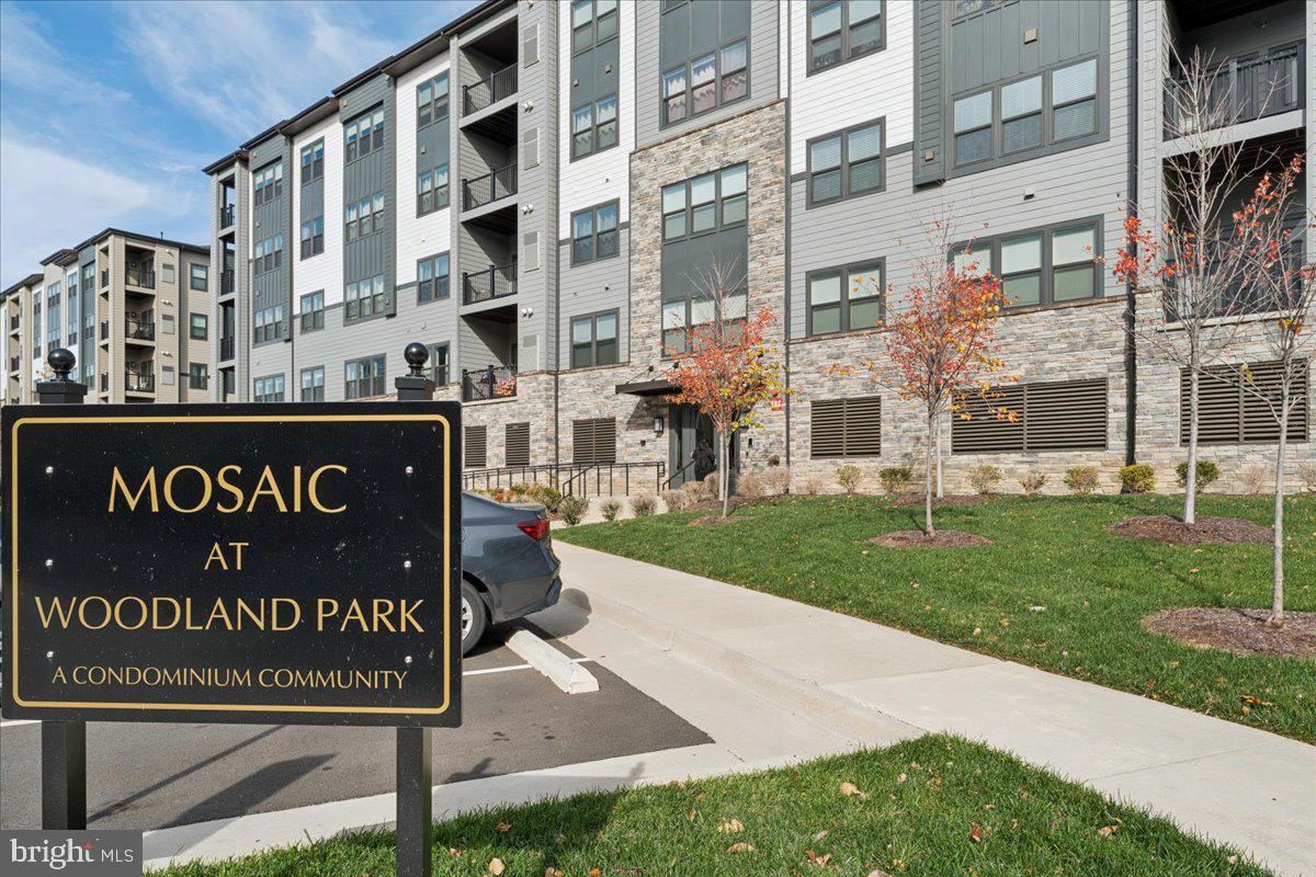 12850 MOSAIC PARK WAY #2-A, HERNDON, Virginia 20171, 2 Bedrooms Bedrooms, 5 Rooms Rooms,2 BathroomsBathrooms,Residential,For sale,12850 MOSAIC PARK WAY #2-A,VAFX2275904 MLS # VAFX2275904 12850 MOSAIC PARK WAY #2-A, HERNDON, Virginia 20171, 2 Bedrooms Bedrooms, 5 Rooms Rooms,2 BathroomsBathrooms,Residential,For sale,12850 MOSAIC PARK WAY #2-A,VAFX2275904 MLS # VAFX2275904