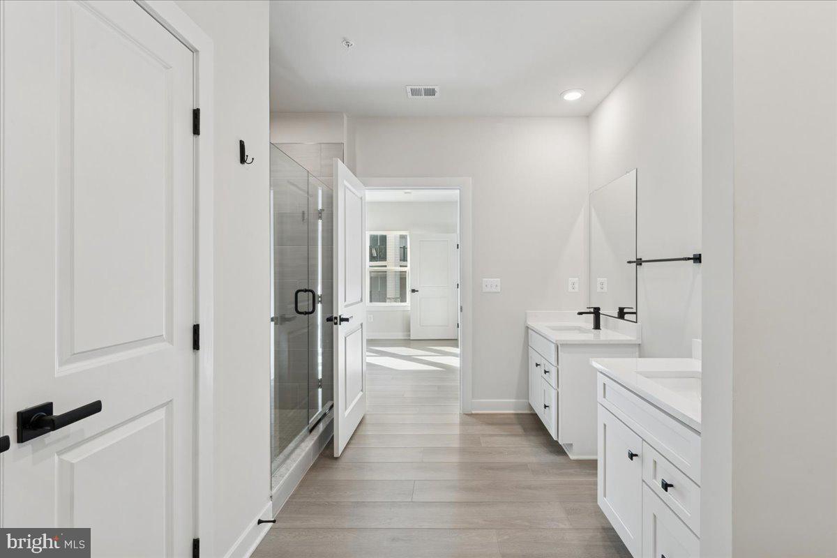 12850 MOSAIC PARK WAY #2-A, HERNDON, Virginia 20171, 2 Bedrooms Bedrooms, 5 Rooms Rooms,2 BathroomsBathrooms,Residential,For sale,12850 MOSAIC PARK WAY #2-A,VAFX2275904 MLS # VAFX2275904 12850 MOSAIC PARK WAY #2-A, HERNDON, Virginia 20171, 2 Bedrooms Bedrooms, 5 Rooms Rooms,2 BathroomsBathrooms,Residential,For sale,12850 MOSAIC PARK WAY #2-A,VAFX2275904 MLS # VAFX2275904