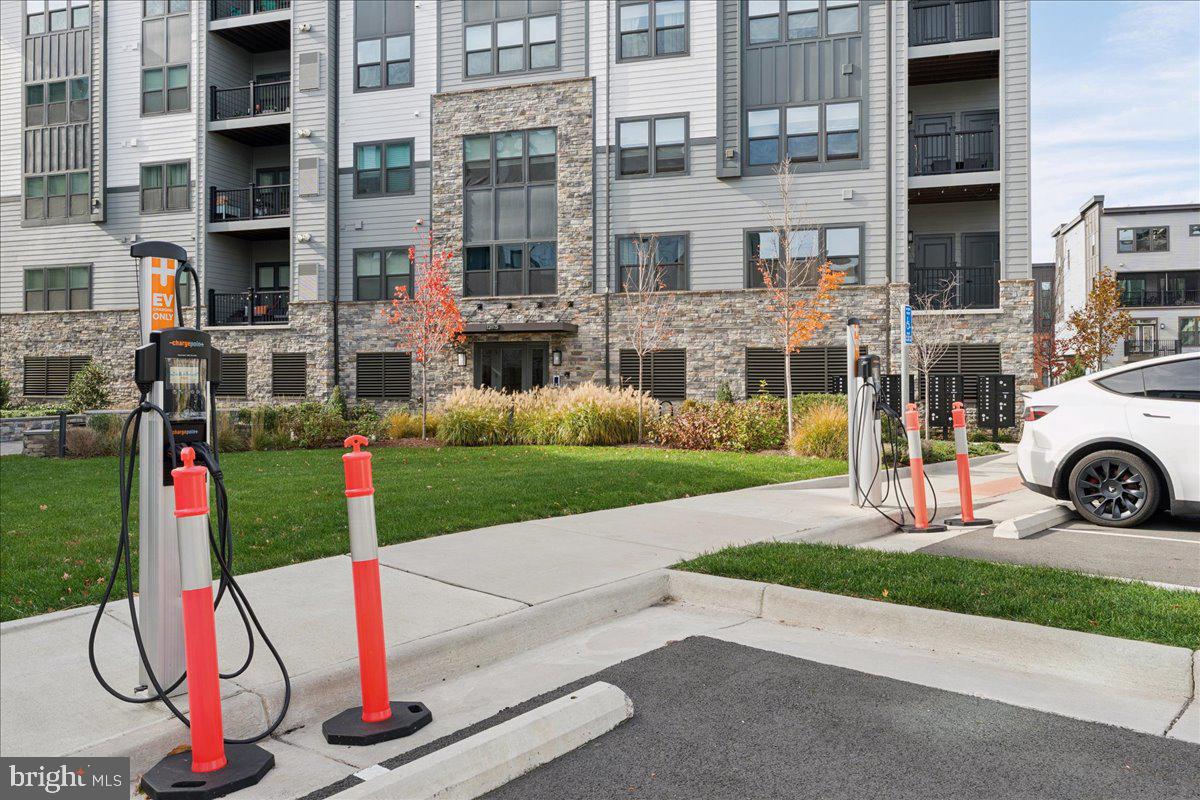 12850 MOSAIC PARK WAY #2-A, HERNDON, Virginia 20171, 2 Bedrooms Bedrooms, 5 Rooms Rooms,2 BathroomsBathrooms,Residential,For sale,12850 MOSAIC PARK WAY #2-A,VAFX2275904 MLS # VAFX2275904 12850 MOSAIC PARK WAY #2-A, HERNDON, Virginia 20171, 2 Bedrooms Bedrooms, 5 Rooms Rooms,2 BathroomsBathrooms,Residential,For sale,12850 MOSAIC PARK WAY #2-A,VAFX2275904 MLS # VAFX2275904