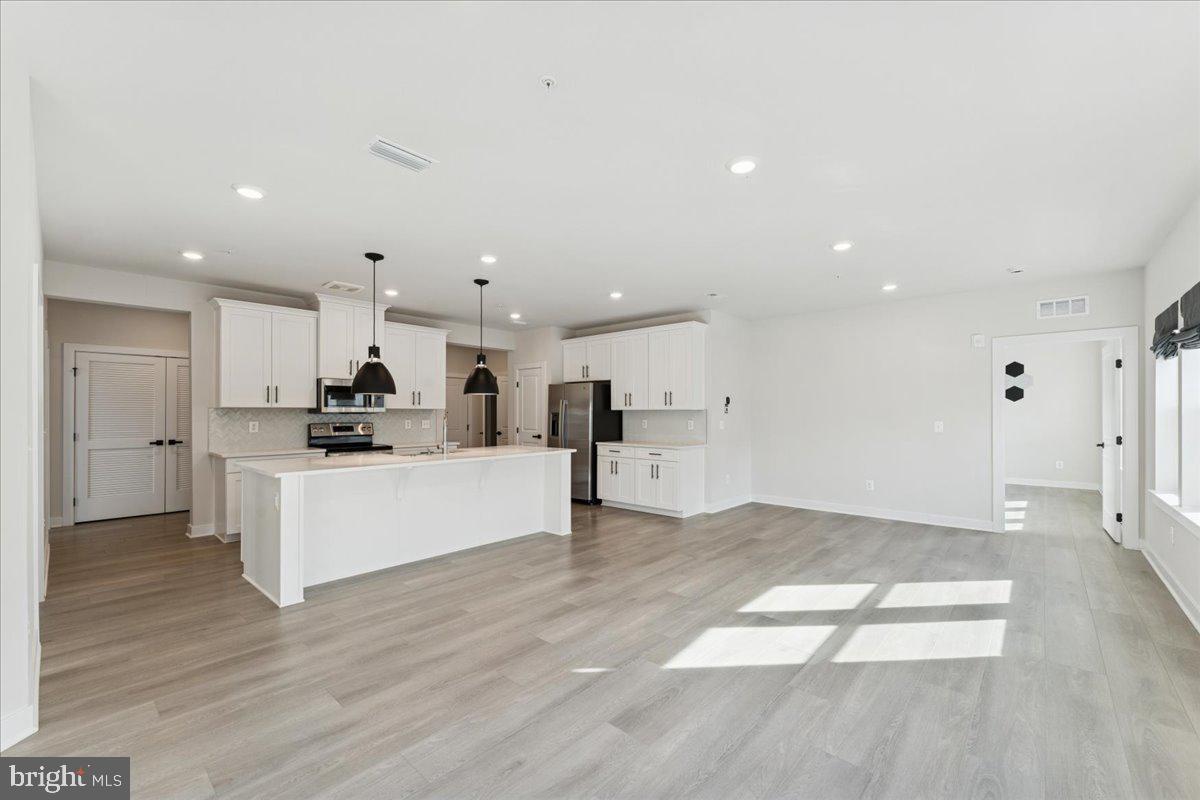 12850 MOSAIC PARK WAY #2-A, HERNDON, Virginia 20171, 2 Bedrooms Bedrooms, 5 Rooms Rooms,2 BathroomsBathrooms,Residential,For sale,12850 MOSAIC PARK WAY #2-A,VAFX2275904 MLS # VAFX2275904 12850 MOSAIC PARK WAY #2-A, HERNDON, Virginia 20171, 2 Bedrooms Bedrooms, 5 Rooms Rooms,2 BathroomsBathrooms,Residential,For sale,12850 MOSAIC PARK WAY #2-A,VAFX2275904 MLS # VAFX2275904