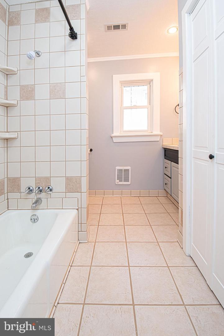 812 VIRGINIA AVE, FRONT ROYAL, Virginia 22630, 3 Bedrooms Bedrooms, ,1 BathroomBathrooms,Residential,For sale,812 VIRGINIA AVE,VAWR2012618 MLS # VAWR2012618 812 VIRGINIA AVE, FRONT ROYAL, Virginia 22630, 3 Bedrooms Bedrooms, ,1 BathroomBathrooms,Residential,For sale,812 VIRGINIA AVE,VAWR2012618 MLS # VAWR2012618