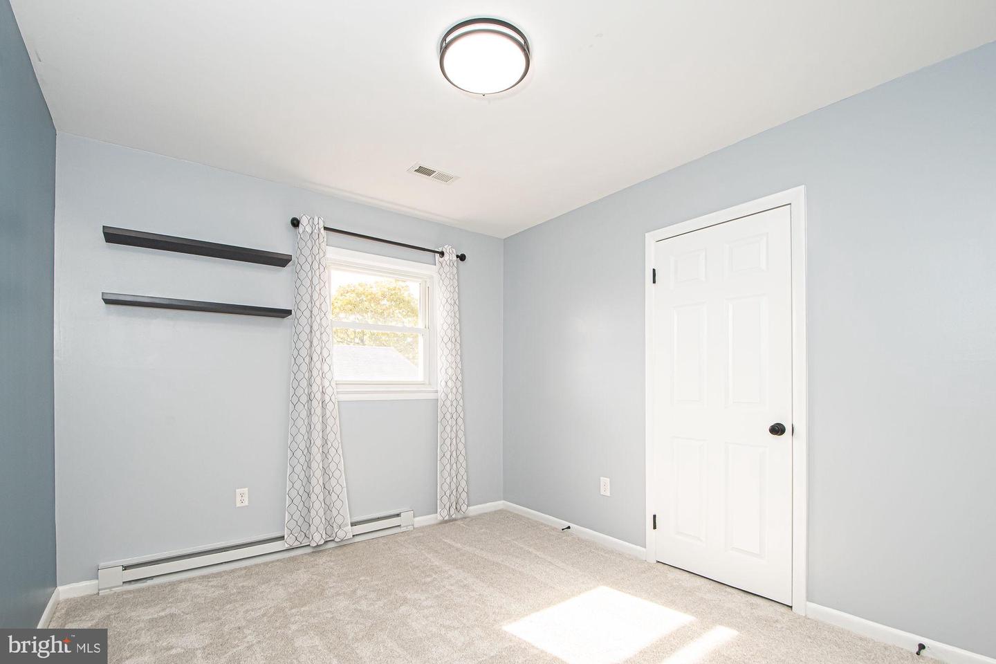 812 VIRGINIA AVE, FRONT ROYAL, Virginia 22630, 3 Bedrooms Bedrooms, ,1 BathroomBathrooms,Residential,For sale,812 VIRGINIA AVE,VAWR2012618 MLS # VAWR2012618 812 VIRGINIA AVE, FRONT ROYAL, Virginia 22630, 3 Bedrooms Bedrooms, ,1 BathroomBathrooms,Residential,For sale,812 VIRGINIA AVE,VAWR2012618 MLS # VAWR2012618