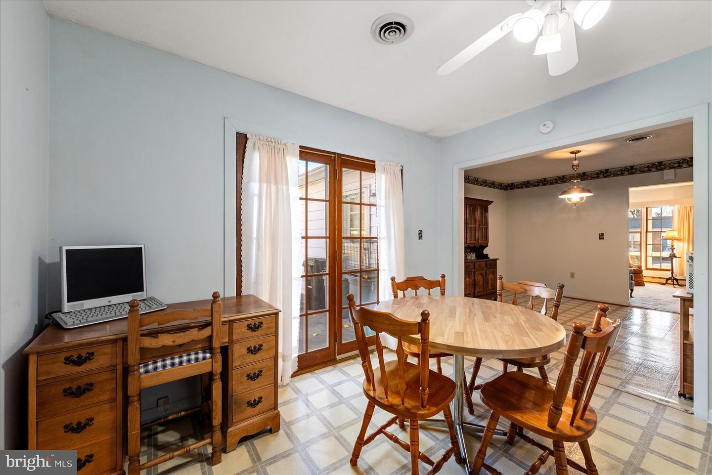 621 BUTLER AVE, WINCHESTER, Virginia 22601, 4 Bedrooms Bedrooms, ,2 BathroomsBathrooms,Residential,For sale,621 BUTLER AVE,VAWI2009352 MLS # VAWI2009352