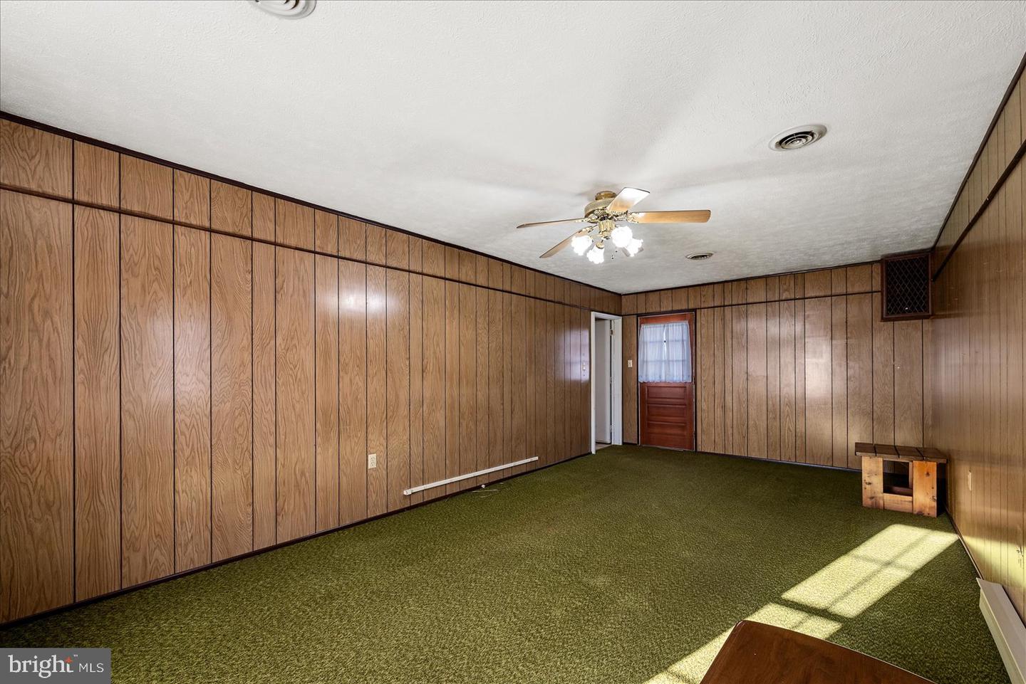 621 BUTLER AVE, WINCHESTER, Virginia 22601, 4 Bedrooms Bedrooms, ,2 BathroomsBathrooms,Residential,For sale,621 BUTLER AVE,VAWI2009352 MLS # VAWI2009352