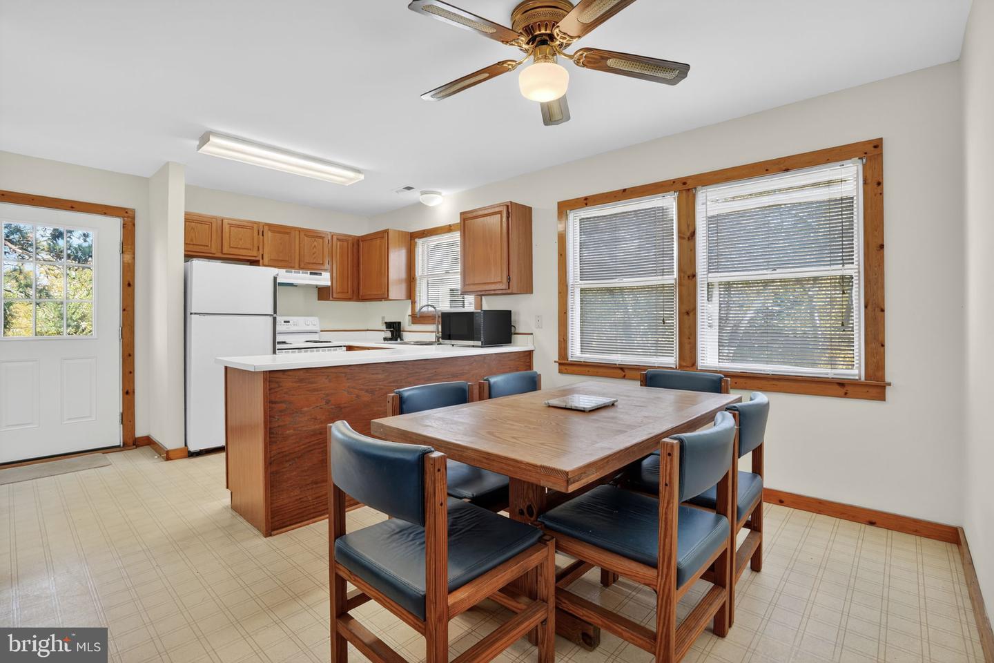 5160 MALLARD POND, CHINCOTEAGUE ISLAND, Virginia 23336, 2 Bedrooms Bedrooms, ,2 BathroomsBathrooms,Residential,For sale,5160 MALLARD POND,VAAC2002332 MLS # VAAC2002332