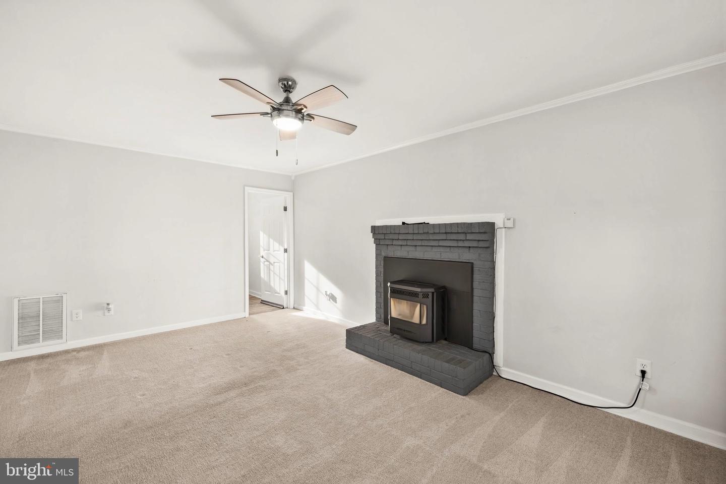 10312 MEADOWVIEW DR, FREDERICKSBURG, Virginia 22408, 3 Bedrooms Bedrooms, 9 Rooms Rooms,2 BathroomsBathrooms,Residential,For sale,10312 MEADOWVIEW DR,VASP2037274 MLS # VASP2037274 10312 MEADOWVIEW DR, FREDERICKSBURG, Virginia 22408, 3 Bedrooms Bedrooms, 9 Rooms Rooms,2 BathroomsBathrooms,Residential,For sale,10312 MEADOWVIEW DR,VASP2037274 MLS # VASP2037274