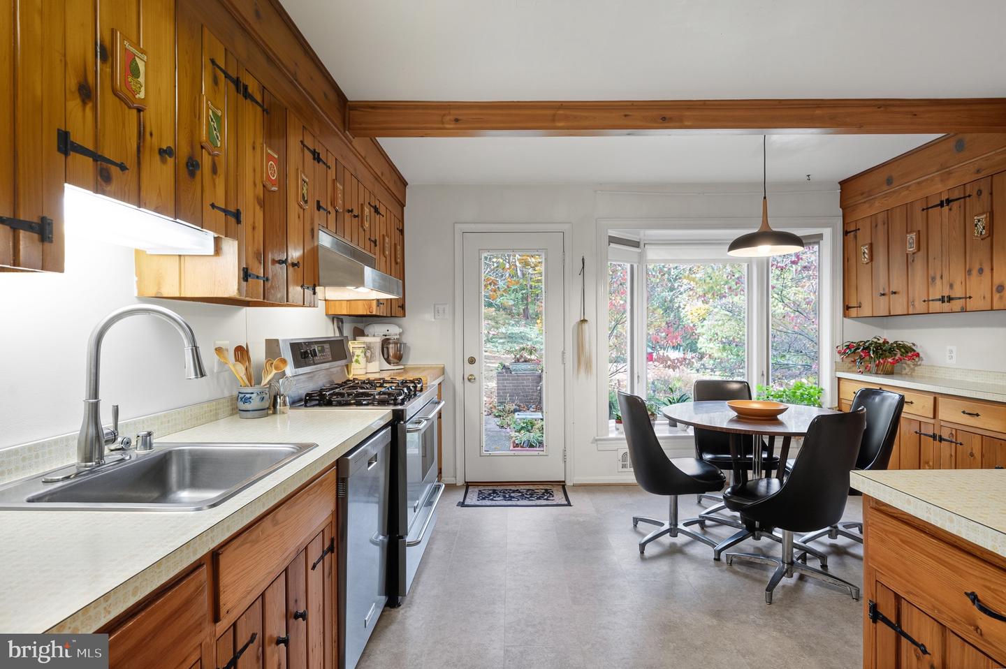 3806 BENT BRANCH RD, FALLS CHURCH, Virginia 22041, 4 Bedrooms Bedrooms, ,2 BathroomsBathrooms,Residential,For sale,3806 BENT BRANCH RD,VAFX2276504 MLS # VAFX2276504 3806 BENT BRANCH RD, FALLS CHURCH, Virginia 22041, 4 Bedrooms Bedrooms, ,2 BathroomsBathrooms,Residential,For sale,3806 BENT BRANCH RD,VAFX2276504 MLS # VAFX2276504