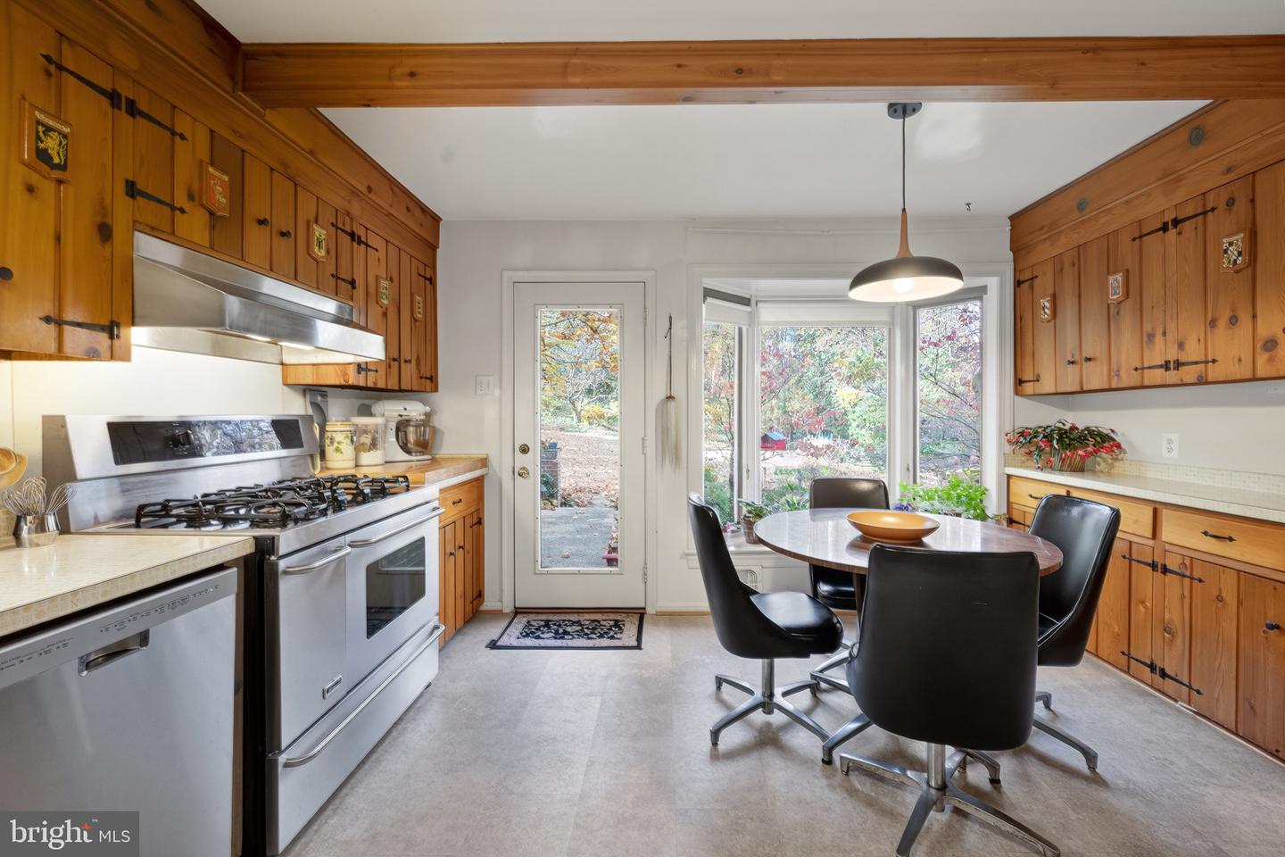 3806 BENT BRANCH RD, FALLS CHURCH, Virginia 22041, 4 Bedrooms Bedrooms, ,2 BathroomsBathrooms,Residential,For sale,3806 BENT BRANCH RD,VAFX2276504 MLS # VAFX2276504 3806 BENT BRANCH RD, FALLS CHURCH, Virginia 22041, 4 Bedrooms Bedrooms, ,2 BathroomsBathrooms,Residential,For sale,3806 BENT BRANCH RD,VAFX2276504 MLS # VAFX2276504