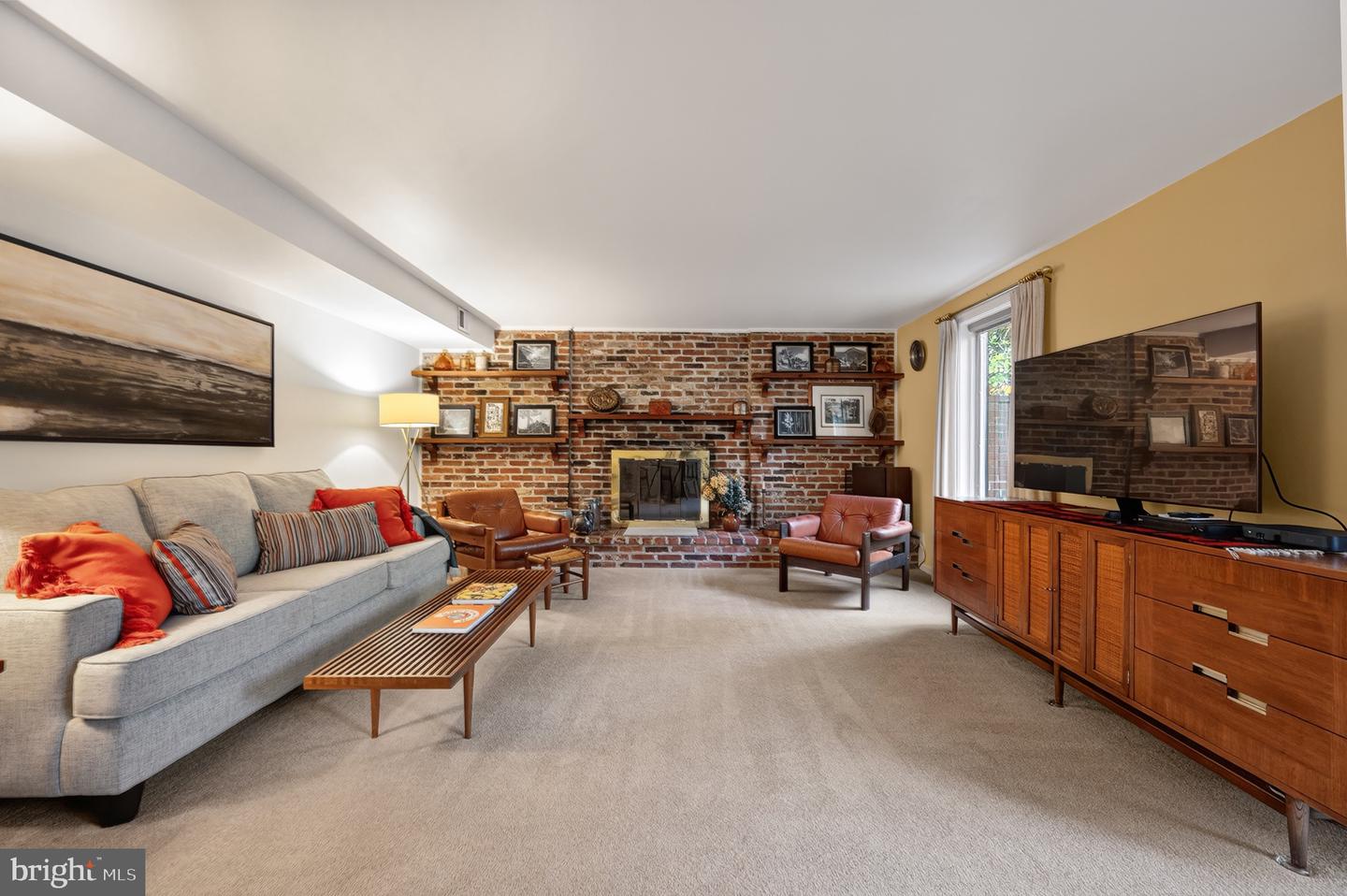 3806 BENT BRANCH RD, FALLS CHURCH, Virginia 22041, 4 Bedrooms Bedrooms, ,2 BathroomsBathrooms,Residential,For sale,3806 BENT BRANCH RD,VAFX2276504 MLS # VAFX2276504 3806 BENT BRANCH RD, FALLS CHURCH, Virginia 22041, 4 Bedrooms Bedrooms, ,2 BathroomsBathrooms,Residential,For sale,3806 BENT BRANCH RD,VAFX2276504 MLS # VAFX2276504