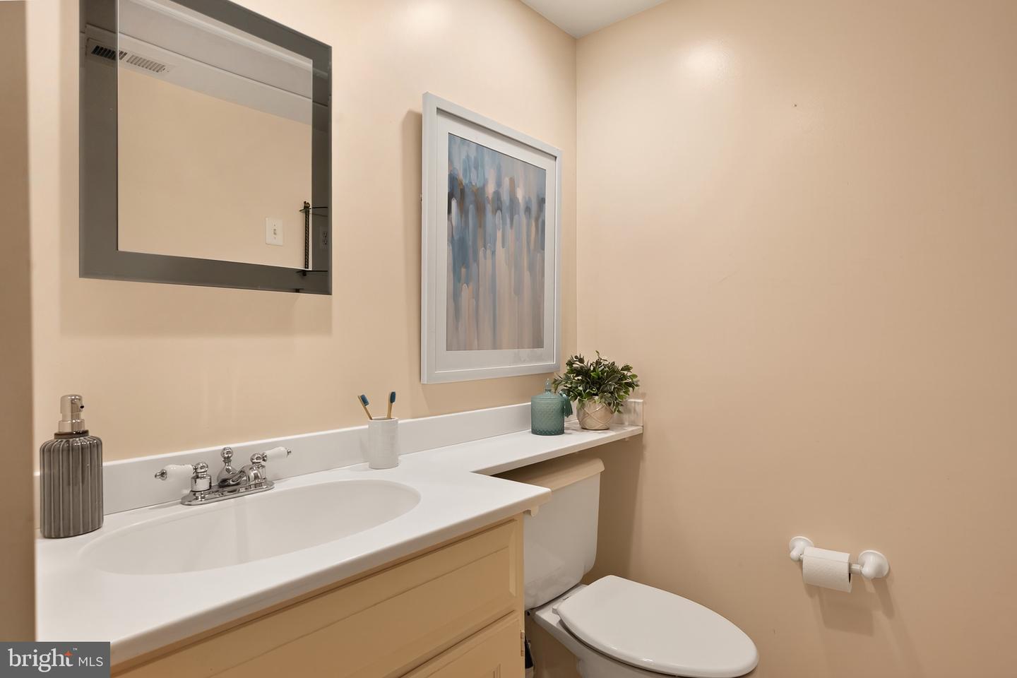 3806 BENT BRANCH RD, FALLS CHURCH, Virginia 22041, 4 Bedrooms Bedrooms, ,2 BathroomsBathrooms,Residential,For sale,3806 BENT BRANCH RD,VAFX2276504 MLS # VAFX2276504 3806 BENT BRANCH RD, FALLS CHURCH, Virginia 22041, 4 Bedrooms Bedrooms, ,2 BathroomsBathrooms,Residential,For sale,3806 BENT BRANCH RD,VAFX2276504 MLS # VAFX2276504