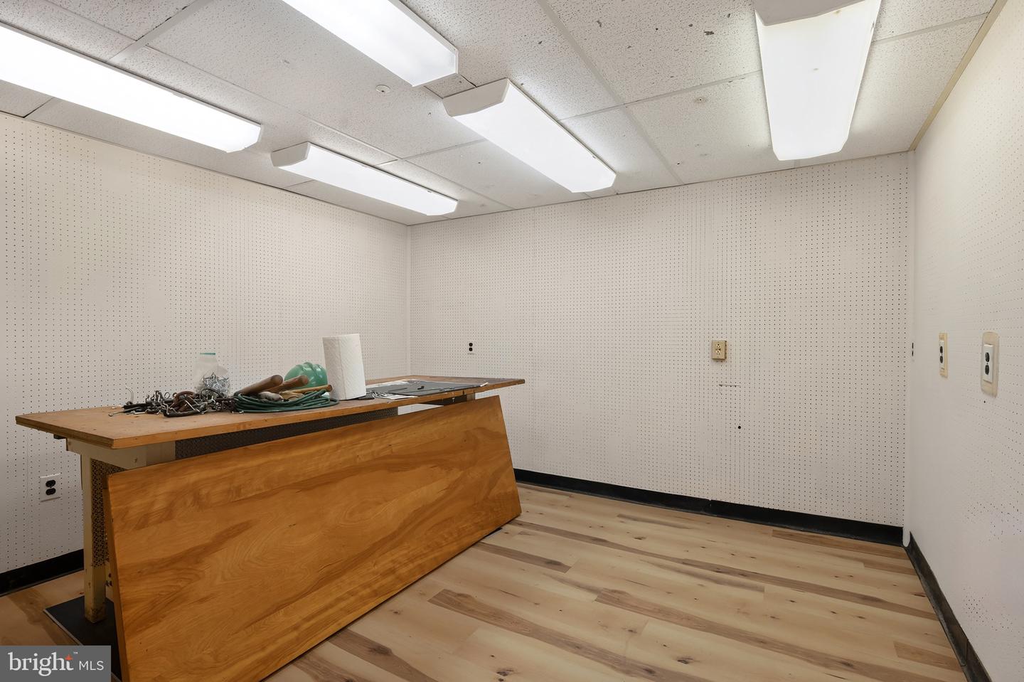 3806 BENT BRANCH RD, FALLS CHURCH, Virginia 22041, 4 Bedrooms Bedrooms, ,2 BathroomsBathrooms,Residential,For sale,3806 BENT BRANCH RD,VAFX2276504 MLS # VAFX2276504 3806 BENT BRANCH RD, FALLS CHURCH, Virginia 22041, 4 Bedrooms Bedrooms, ,2 BathroomsBathrooms,Residential,For sale,3806 BENT BRANCH RD,VAFX2276504 MLS # VAFX2276504