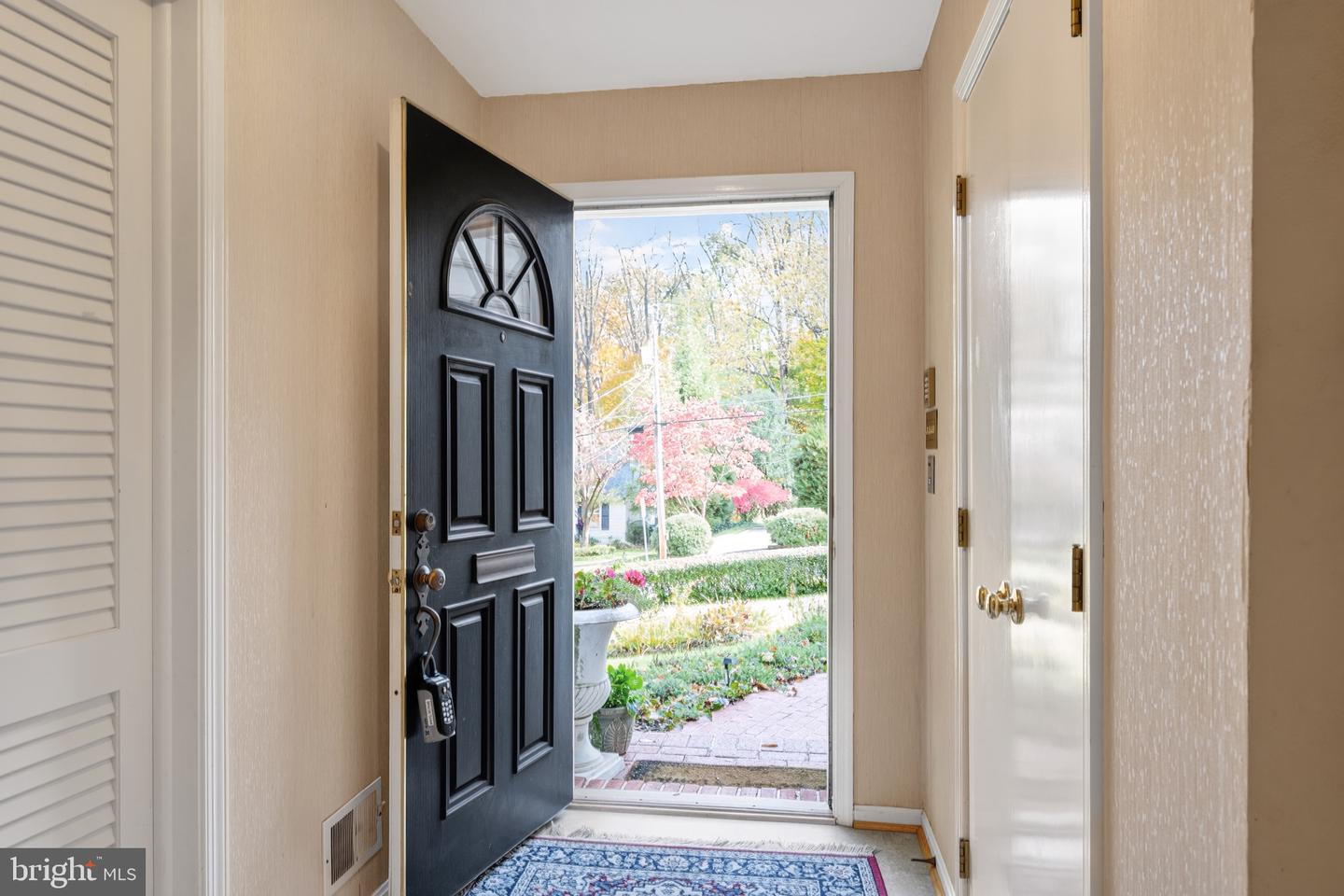 3806 BENT BRANCH RD, FALLS CHURCH, Virginia 22041, 4 Bedrooms Bedrooms, ,2 BathroomsBathrooms,Residential,For sale,3806 BENT BRANCH RD,VAFX2276504 MLS # VAFX2276504 3806 BENT BRANCH RD, FALLS CHURCH, Virginia 22041, 4 Bedrooms Bedrooms, ,2 BathroomsBathrooms,Residential,For sale,3806 BENT BRANCH RD,VAFX2276504 MLS # VAFX2276504