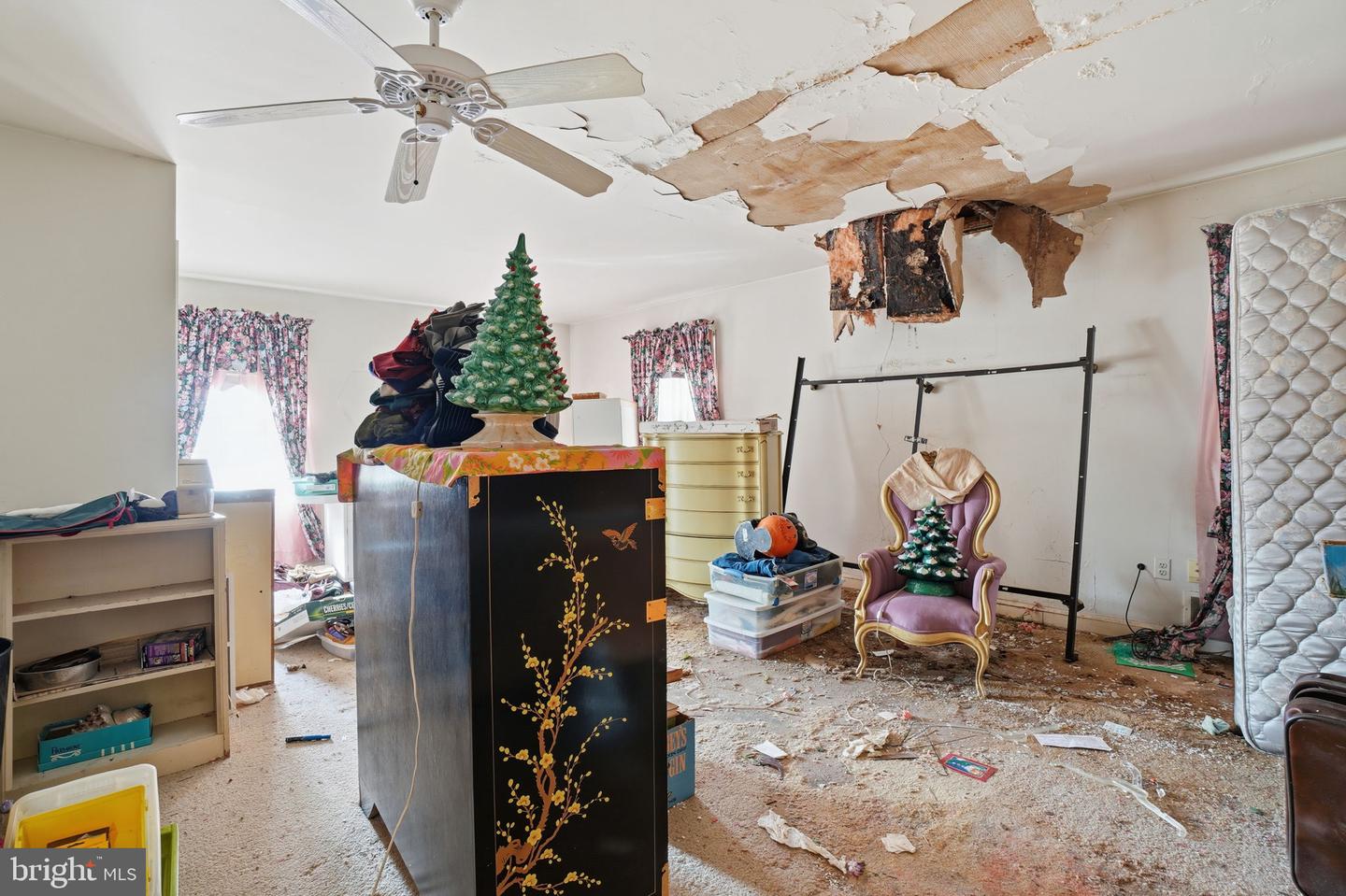 1430 FOXHALL RD NW, WASHINGTON, District Of Columbia 20007, 4 Bedrooms Bedrooms, ,3 BathroomsBathrooms,Residential,For sale,1430 FOXHALL RD NW,DCDC2229264 MLS # DCDC2229264 1430 FOXHALL RD NW, WASHINGTON, District Of Columbia 20007, 4 Bedrooms Bedrooms, ,3 BathroomsBathrooms,Residential,For sale,1430 FOXHALL RD NW,DCDC2229264 MLS # DCDC2229264