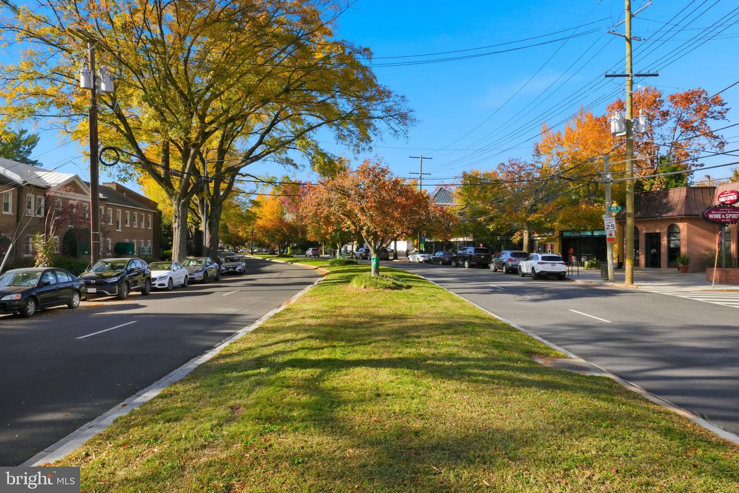 1430 FOXHALL RD NW, WASHINGTON, District Of Columbia 20007, 4 Bedrooms Bedrooms, ,3 BathroomsBathrooms,Residential,For sale,1430 FOXHALL RD NW,DCDC2229264 MLS # DCDC2229264 1430 FOXHALL RD NW, WASHINGTON, District Of Columbia 20007, 4 Bedrooms Bedrooms, ,3 BathroomsBathrooms,Residential,For sale,1430 FOXHALL RD NW,DCDC2229264 MLS # DCDC2229264