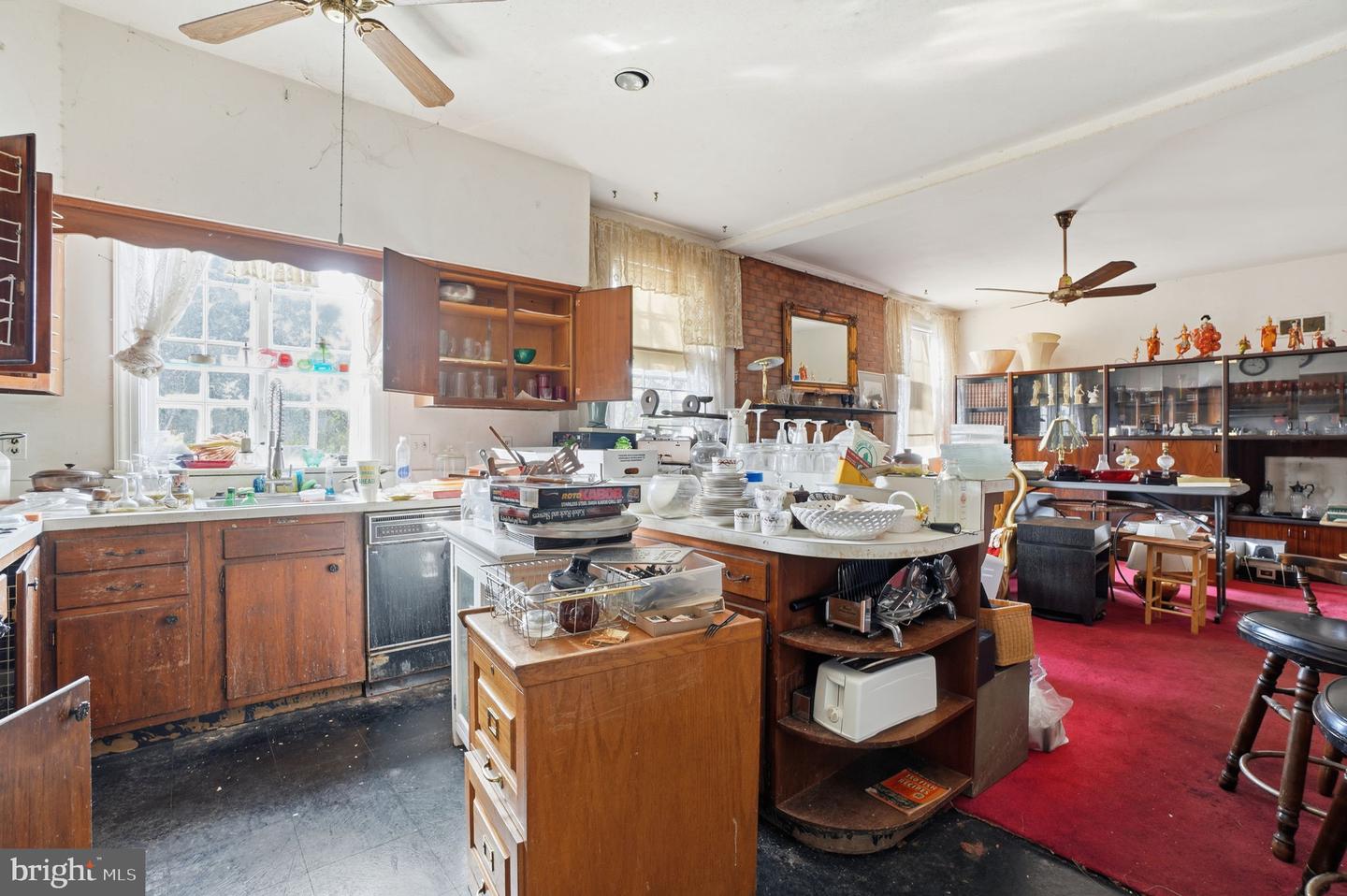 1430 FOXHALL RD NW, WASHINGTON, District Of Columbia 20007, 4 Bedrooms Bedrooms, ,3 BathroomsBathrooms,Residential,For sale,1430 FOXHALL RD NW,DCDC2229264 MLS # DCDC2229264 1430 FOXHALL RD NW, WASHINGTON, District Of Columbia 20007, 4 Bedrooms Bedrooms, ,3 BathroomsBathrooms,Residential,For sale,1430 FOXHALL RD NW,DCDC2229264 MLS # DCDC2229264