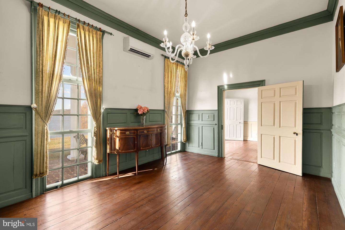 4509 CARLBY LN, ALEXANDRIA, Virginia 22309, 5 Bedrooms Bedrooms, ,3 BathroomsBathrooms,Residential,For sale,4509 CARLBY LN,VAFX2276710 MLS # VAFX2276710