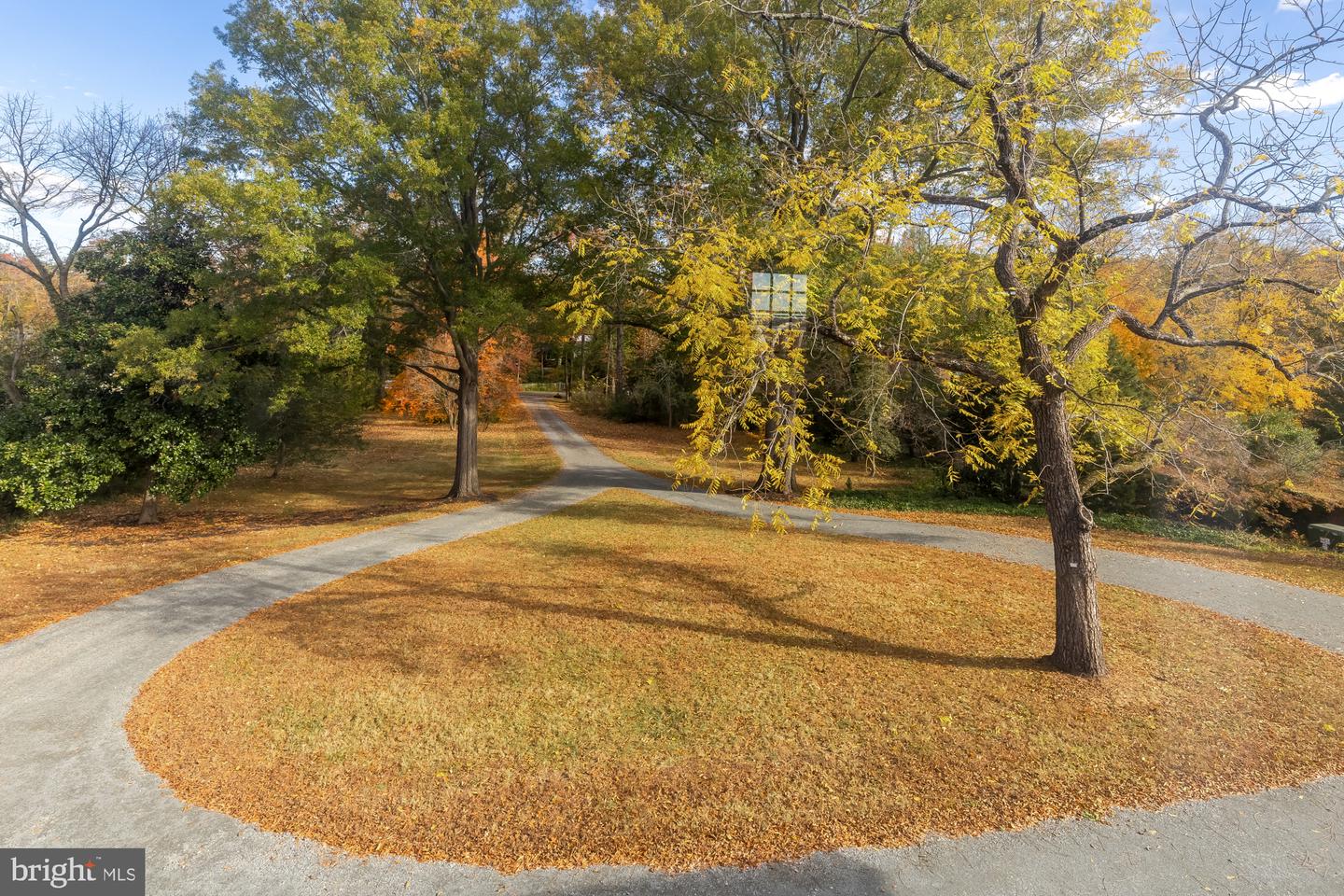 4509 CARLBY LN, ALEXANDRIA, Virginia 22309, 5 Bedrooms Bedrooms, ,3 BathroomsBathrooms,Residential,For sale,4509 CARLBY LN,VAFX2276710 MLS # VAFX2276710