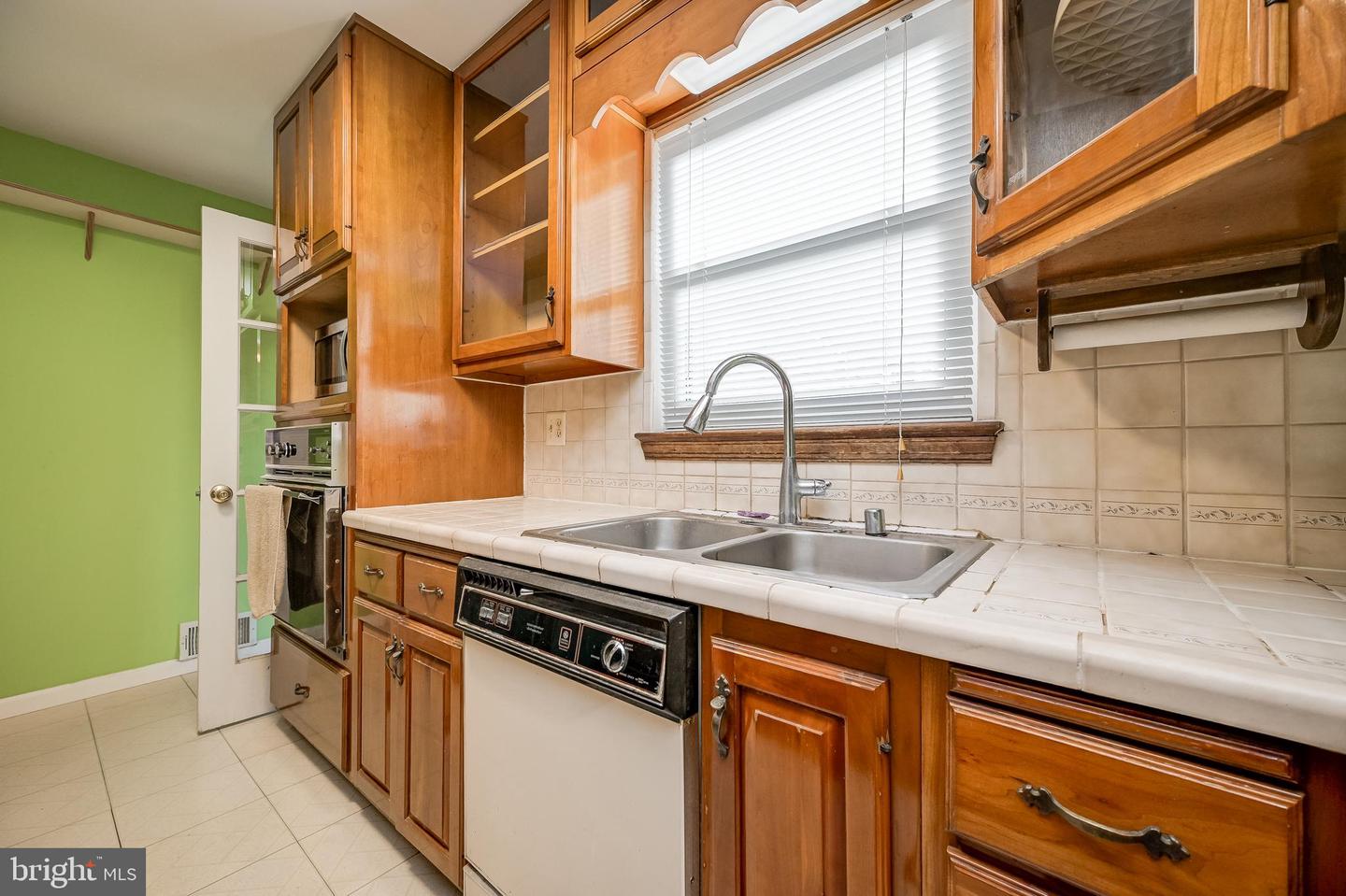 3215 PARKWOOD TER, FALLS CHURCH, Virginia 22042, 6 Bedrooms Bedrooms, ,3 BathroomsBathrooms,Residential,For sale,3215 PARKWOOD TER,VAFX2276858 MLS # VAFX2276858 3215 PARKWOOD TER, FALLS CHURCH, Virginia 22042, 6 Bedrooms Bedrooms, ,3 BathroomsBathrooms,Residential,For sale,3215 PARKWOOD TER,VAFX2276858 MLS # VAFX2276858