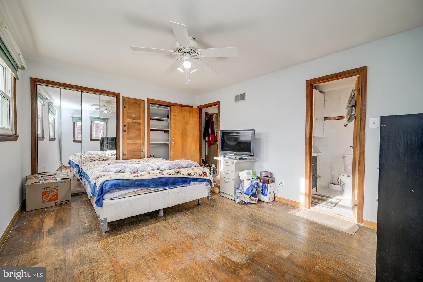 3215 PARKWOOD TER, FALLS CHURCH, Virginia 22042, 6 Bedrooms Bedrooms, ,3 BathroomsBathrooms,Residential,For sale,3215 PARKWOOD TER,VAFX2276858 MLS # VAFX2276858 3215 PARKWOOD TER, FALLS CHURCH, Virginia 22042, 6 Bedrooms Bedrooms, ,3 BathroomsBathrooms,Residential,For sale,3215 PARKWOOD TER,VAFX2276858 MLS # VAFX2276858