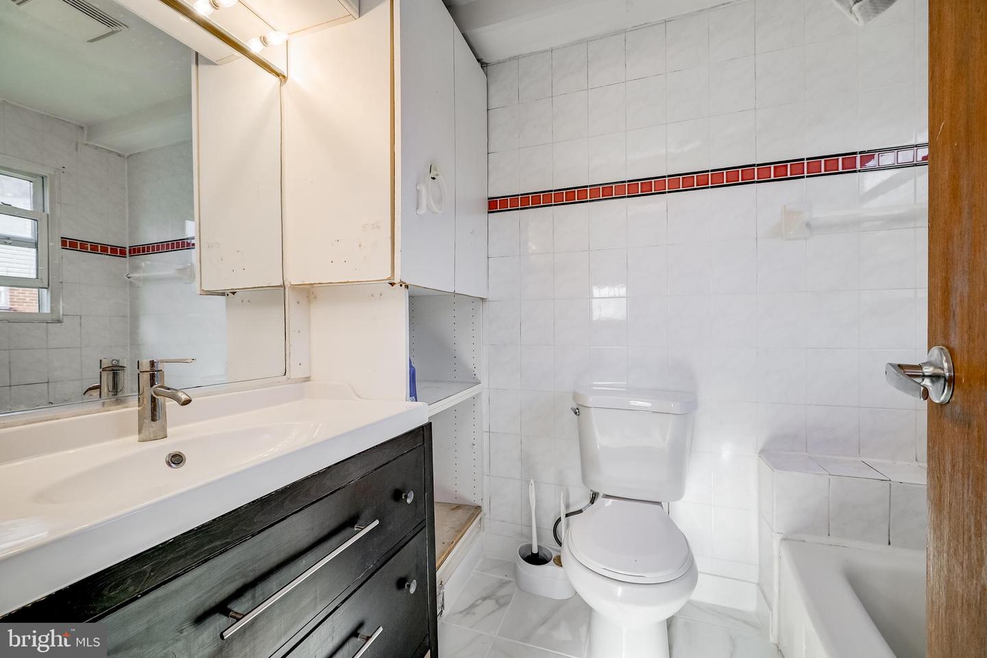 3215 PARKWOOD TER, FALLS CHURCH, Virginia 22042, 6 Bedrooms Bedrooms, ,3 BathroomsBathrooms,Residential,For sale,3215 PARKWOOD TER,VAFX2276858 MLS # VAFX2276858 3215 PARKWOOD TER, FALLS CHURCH, Virginia 22042, 6 Bedrooms Bedrooms, ,3 BathroomsBathrooms,Residential,For sale,3215 PARKWOOD TER,VAFX2276858 MLS # VAFX2276858