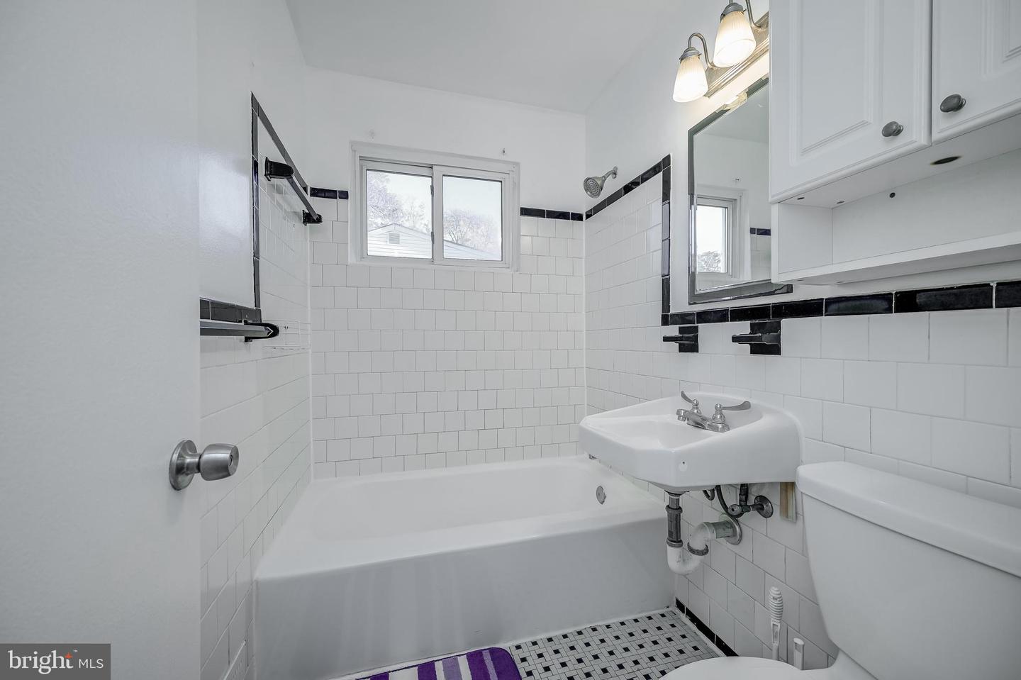 3215 PARKWOOD TER, FALLS CHURCH, Virginia 22042, 6 Bedrooms Bedrooms, ,3 BathroomsBathrooms,Residential,For sale,3215 PARKWOOD TER,VAFX2276858 MLS # VAFX2276858 3215 PARKWOOD TER, FALLS CHURCH, Virginia 22042, 6 Bedrooms Bedrooms, ,3 BathroomsBathrooms,Residential,For sale,3215 PARKWOOD TER,VAFX2276858 MLS # VAFX2276858