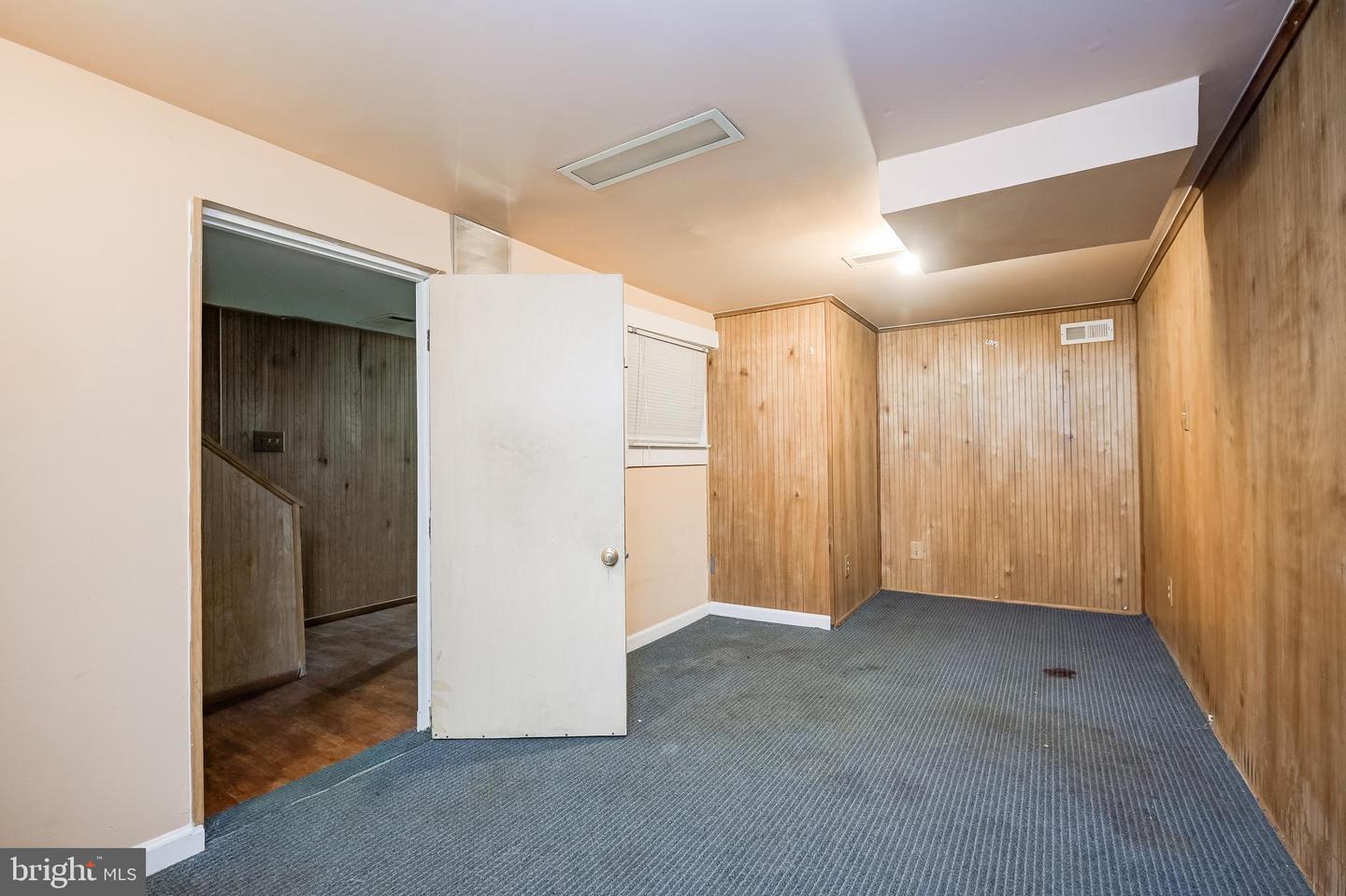 3215 PARKWOOD TER, FALLS CHURCH, Virginia 22042, 6 Bedrooms Bedrooms, ,3 BathroomsBathrooms,Residential,For sale,3215 PARKWOOD TER,VAFX2276858 MLS # VAFX2276858 3215 PARKWOOD TER, FALLS CHURCH, Virginia 22042, 6 Bedrooms Bedrooms, ,3 BathroomsBathrooms,Residential,For sale,3215 PARKWOOD TER,VAFX2276858 MLS # VAFX2276858