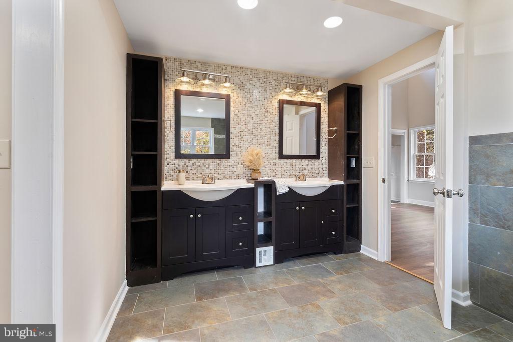 327 UNION DR, RUTHER GLEN, Virginia 22546, 3 Bedrooms Bedrooms, ,2 BathroomsBathrooms,Residential,For sale,327 UNION DR,VACV2009074 MLS # VACV2009074 327 UNION DR, RUTHER GLEN, Virginia 22546, 3 Bedrooms Bedrooms, ,2 BathroomsBathrooms,Residential,For sale,327 UNION DR,VACV2009074 MLS # VACV2009074