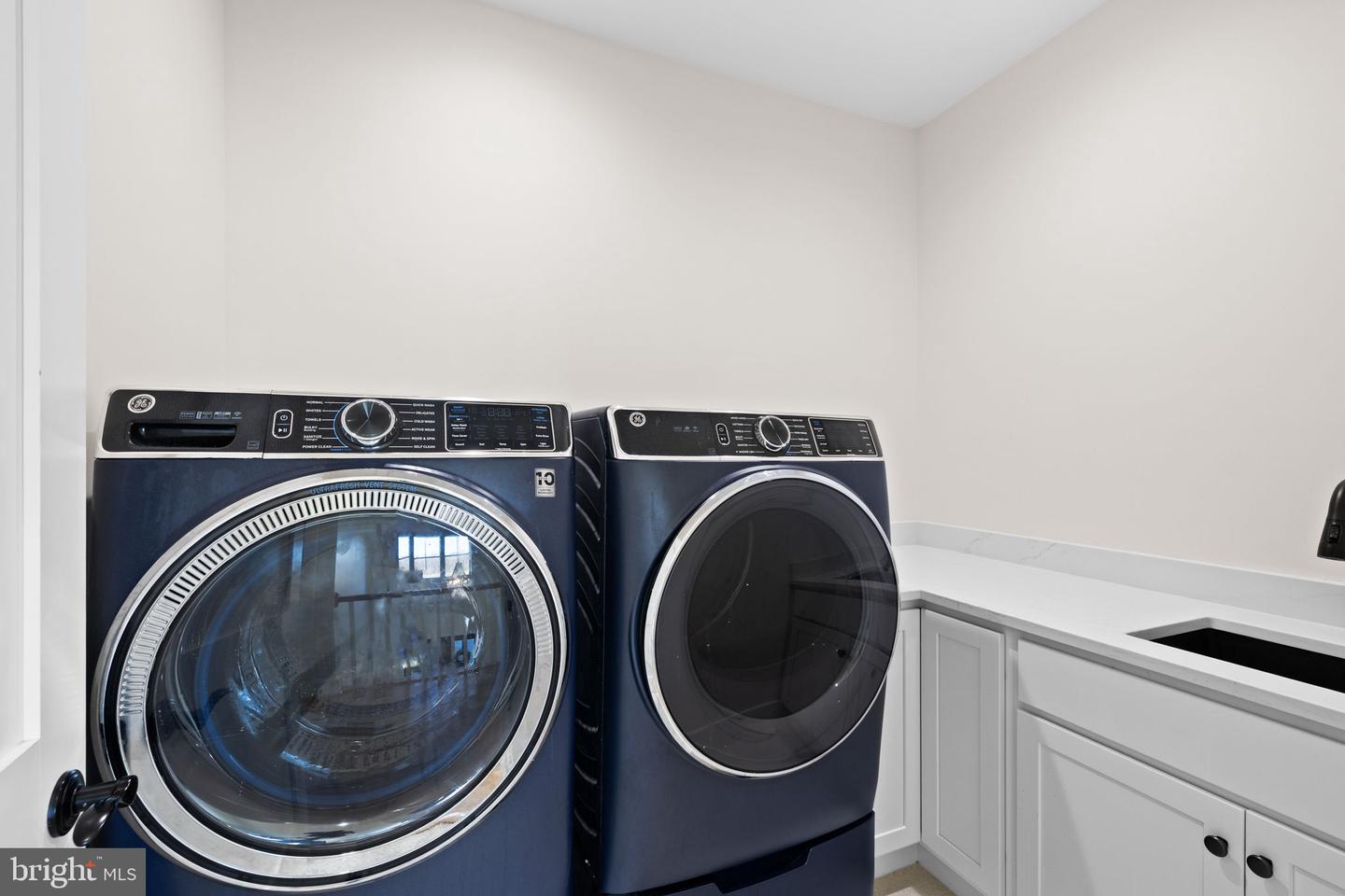 14660 LEE HWY, AMISSVILLE, Virginia 20106, 4 Bedrooms Bedrooms, ,4 BathroomsBathrooms,Residential,For sale,14660 LEE HWY,VARP2002370 MLS # VARP2002370 14660 LEE HWY, AMISSVILLE, Virginia 20106, 4 Bedrooms Bedrooms, ,4 BathroomsBathrooms,Residential,For sale,14660 LEE HWY,VARP2002370 MLS # VARP2002370