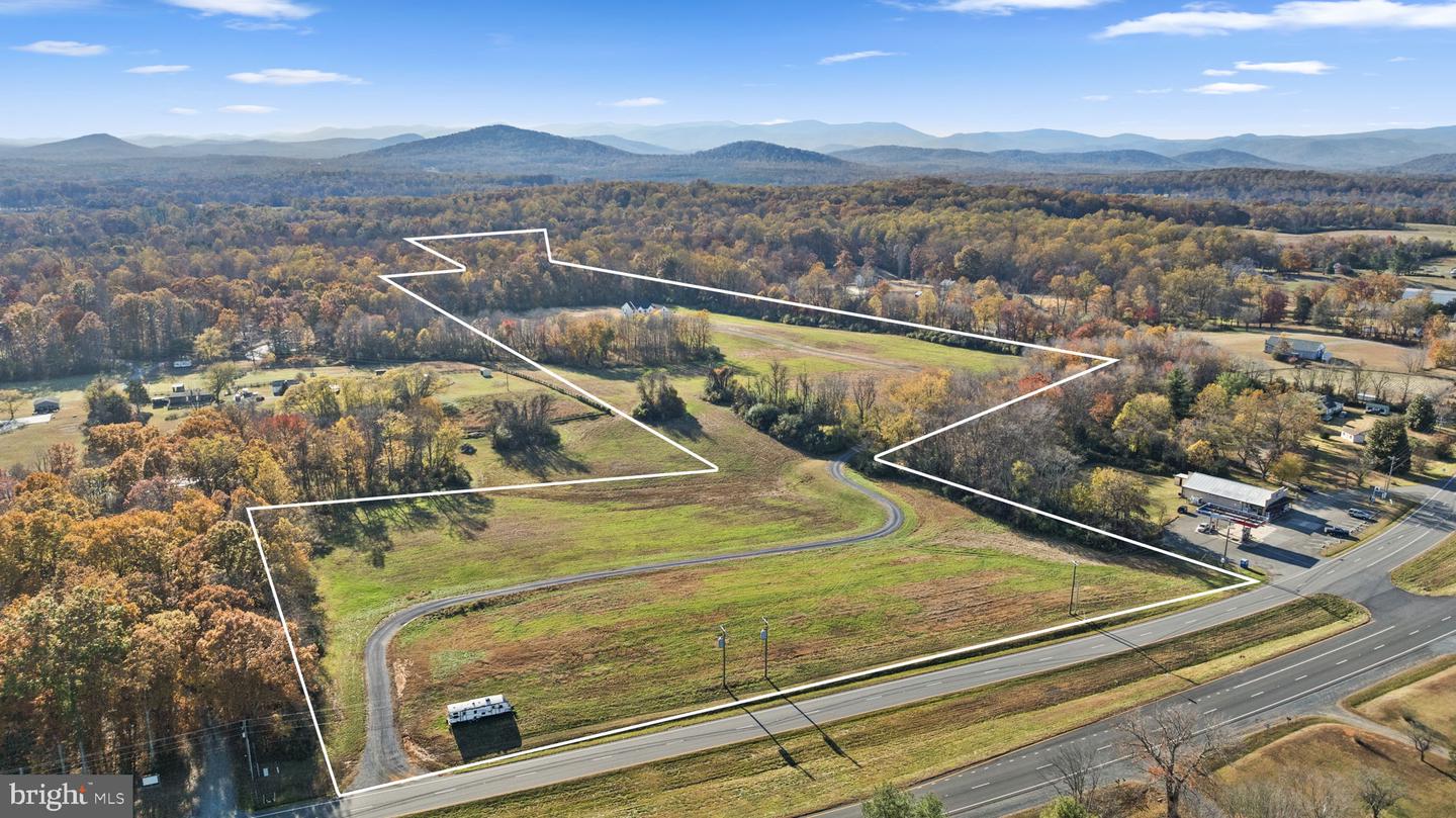 14660 LEE HWY, AMISSVILLE, Virginia 20106, 4 Bedrooms Bedrooms, ,4 BathroomsBathrooms,Residential,For sale,14660 LEE HWY,VARP2002370 MLS # VARP2002370 14660 LEE HWY, AMISSVILLE, Virginia 20106, 4 Bedrooms Bedrooms, ,4 BathroomsBathrooms,Residential,For sale,14660 LEE HWY,VARP2002370 MLS # VARP2002370