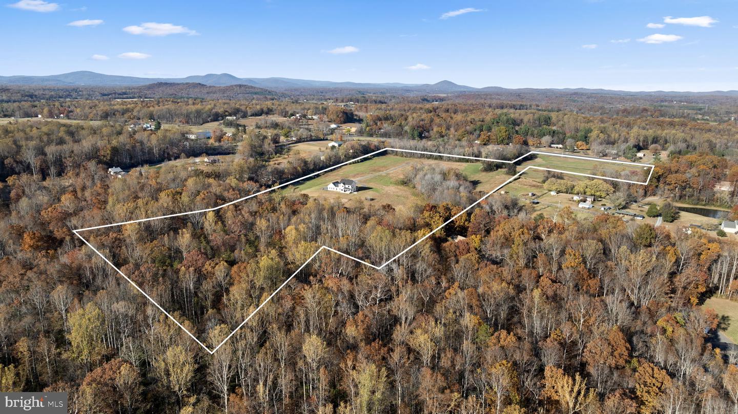 14660 LEE HWY, AMISSVILLE, Virginia 20106, 4 Bedrooms Bedrooms, ,4 BathroomsBathrooms,Residential,For sale,14660 LEE HWY,VARP2002370 MLS # VARP2002370 14660 LEE HWY, AMISSVILLE, Virginia 20106, 4 Bedrooms Bedrooms, ,4 BathroomsBathrooms,Residential,For sale,14660 LEE HWY,VARP2002370 MLS # VARP2002370