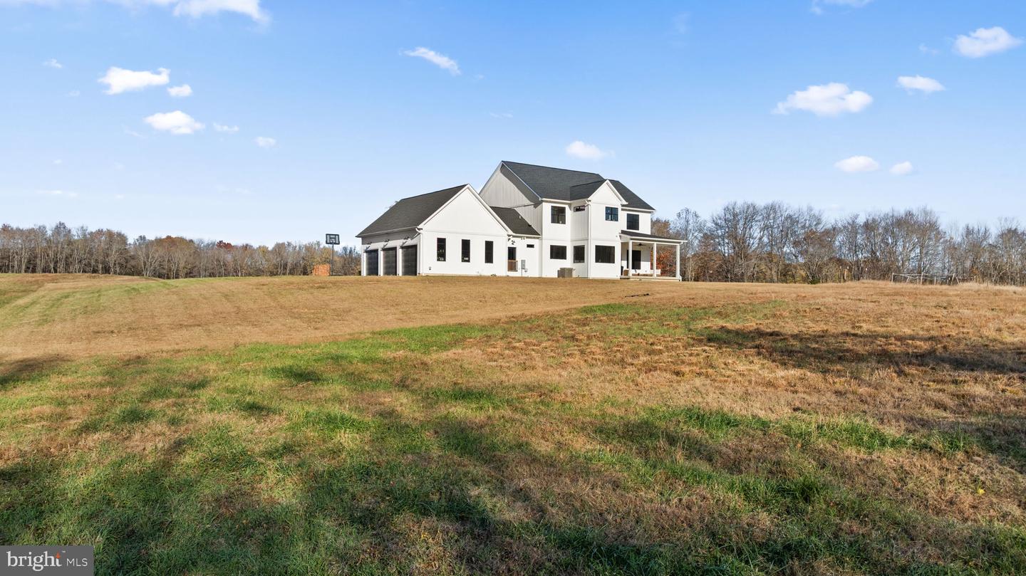 14660 LEE HWY, AMISSVILLE, Virginia 20106, 4 Bedrooms Bedrooms, ,4 BathroomsBathrooms,Residential,For sale,14660 LEE HWY,VARP2002370 MLS # VARP2002370 14660 LEE HWY, AMISSVILLE, Virginia 20106, 4 Bedrooms Bedrooms, ,4 BathroomsBathrooms,Residential,For sale,14660 LEE HWY,VARP2002370 MLS # VARP2002370