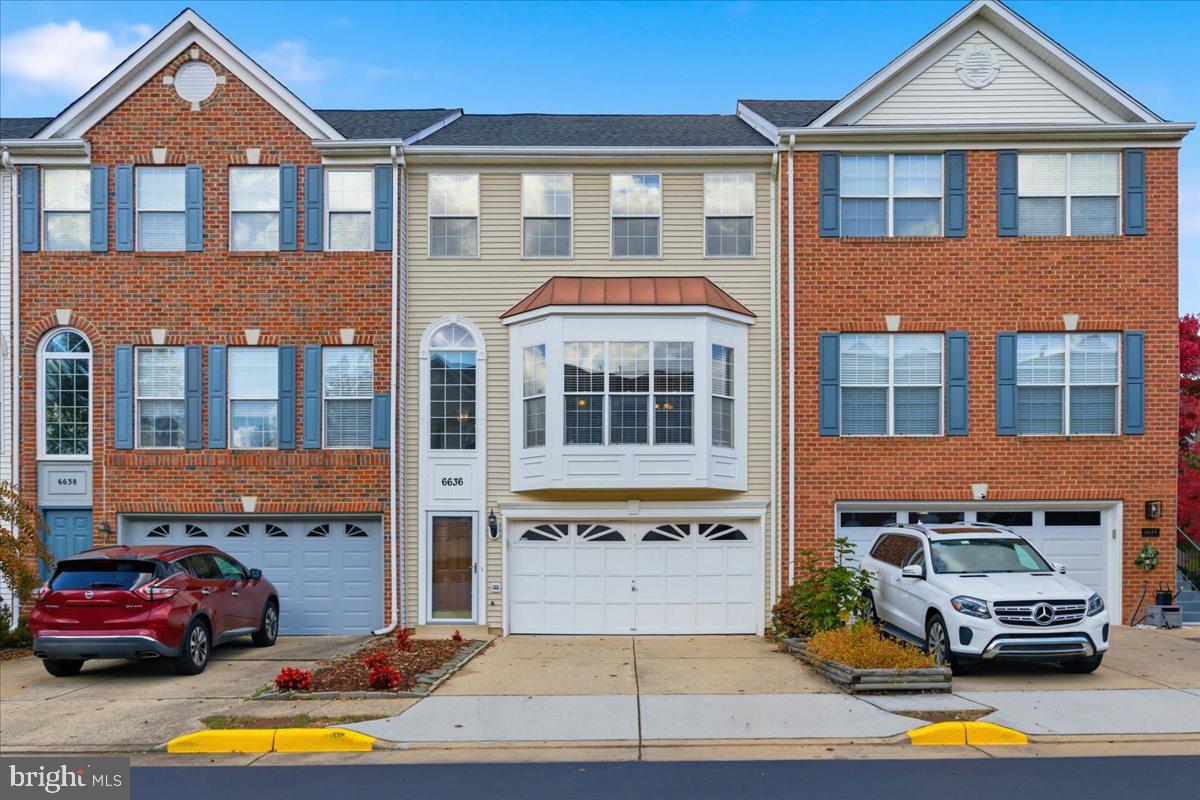 6636 HUNTER CREEK LN, ALEXANDRIA, Virginia 22315, 3 Bedrooms Bedrooms, ,3 BathroomsBathrooms,Residential,For sale,6636 HUNTER CREEK LN,VAFX2276974 MLS # VAFX2276974 6636 HUNTER CREEK LN, ALEXANDRIA, Virginia 22315, 3 Bedrooms Bedrooms, ,3 BathroomsBathrooms,Residential,For sale,6636 HUNTER CREEK LN,VAFX2276974 MLS # VAFX2276974