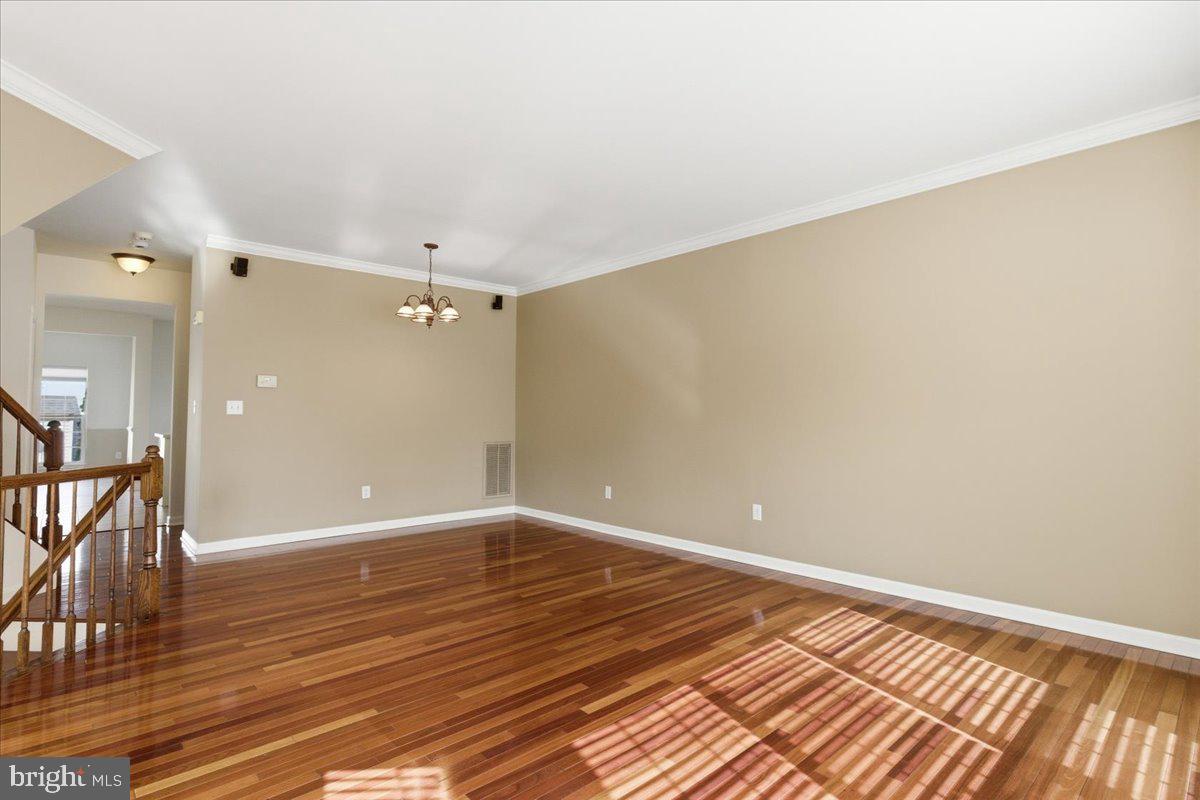 6636 HUNTER CREEK LN, ALEXANDRIA, Virginia 22315, 3 Bedrooms Bedrooms, ,3 BathroomsBathrooms,Residential,For sale,6636 HUNTER CREEK LN,VAFX2276974 MLS # VAFX2276974 6636 HUNTER CREEK LN, ALEXANDRIA, Virginia 22315, 3 Bedrooms Bedrooms, ,3 BathroomsBathrooms,Residential,For sale,6636 HUNTER CREEK LN,VAFX2276974 MLS # VAFX2276974