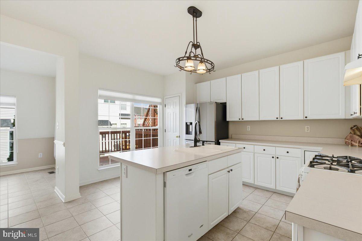 6636 HUNTER CREEK LN, ALEXANDRIA, Virginia 22315, 3 Bedrooms Bedrooms, ,3 BathroomsBathrooms,Residential,For sale,6636 HUNTER CREEK LN,VAFX2276974 MLS # VAFX2276974 6636 HUNTER CREEK LN, ALEXANDRIA, Virginia 22315, 3 Bedrooms Bedrooms, ,3 BathroomsBathrooms,Residential,For sale,6636 HUNTER CREEK LN,VAFX2276974 MLS # VAFX2276974