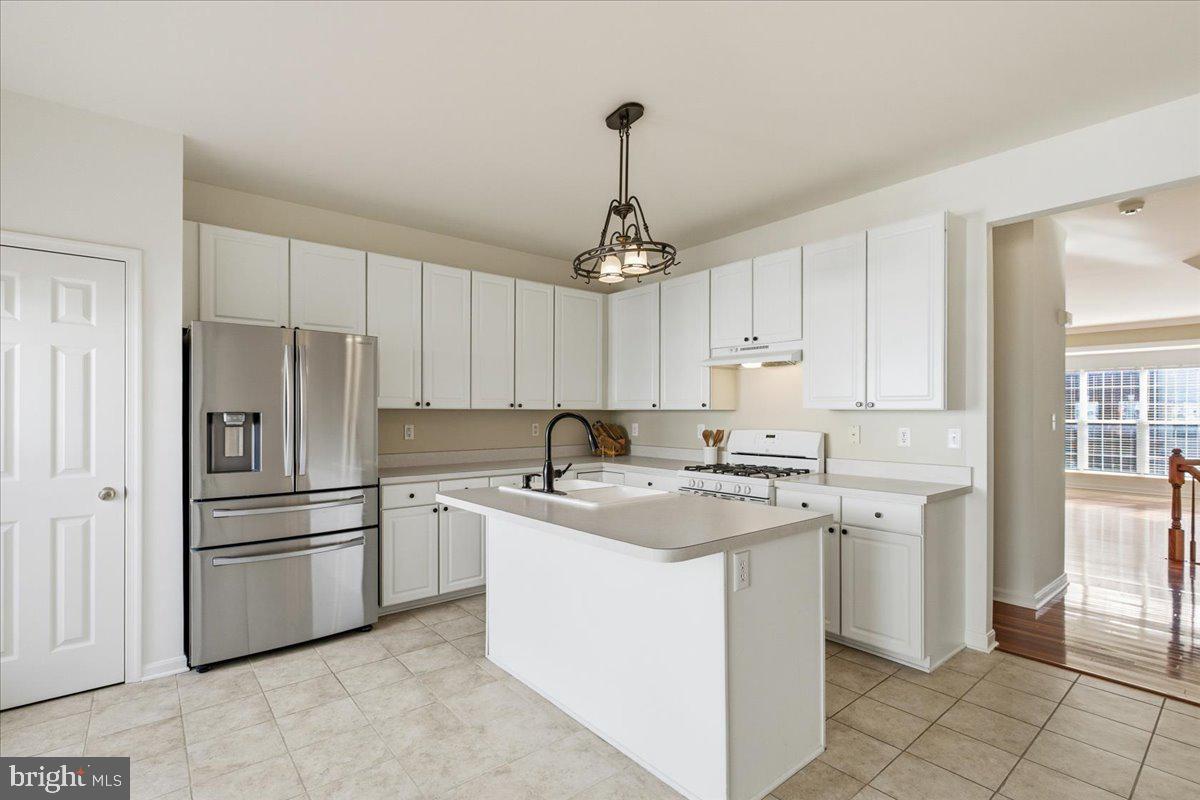 6636 HUNTER CREEK LN, ALEXANDRIA, Virginia 22315, 3 Bedrooms Bedrooms, ,3 BathroomsBathrooms,Residential,For sale,6636 HUNTER CREEK LN,VAFX2276974 MLS # VAFX2276974 6636 HUNTER CREEK LN, ALEXANDRIA, Virginia 22315, 3 Bedrooms Bedrooms, ,3 BathroomsBathrooms,Residential,For sale,6636 HUNTER CREEK LN,VAFX2276974 MLS # VAFX2276974