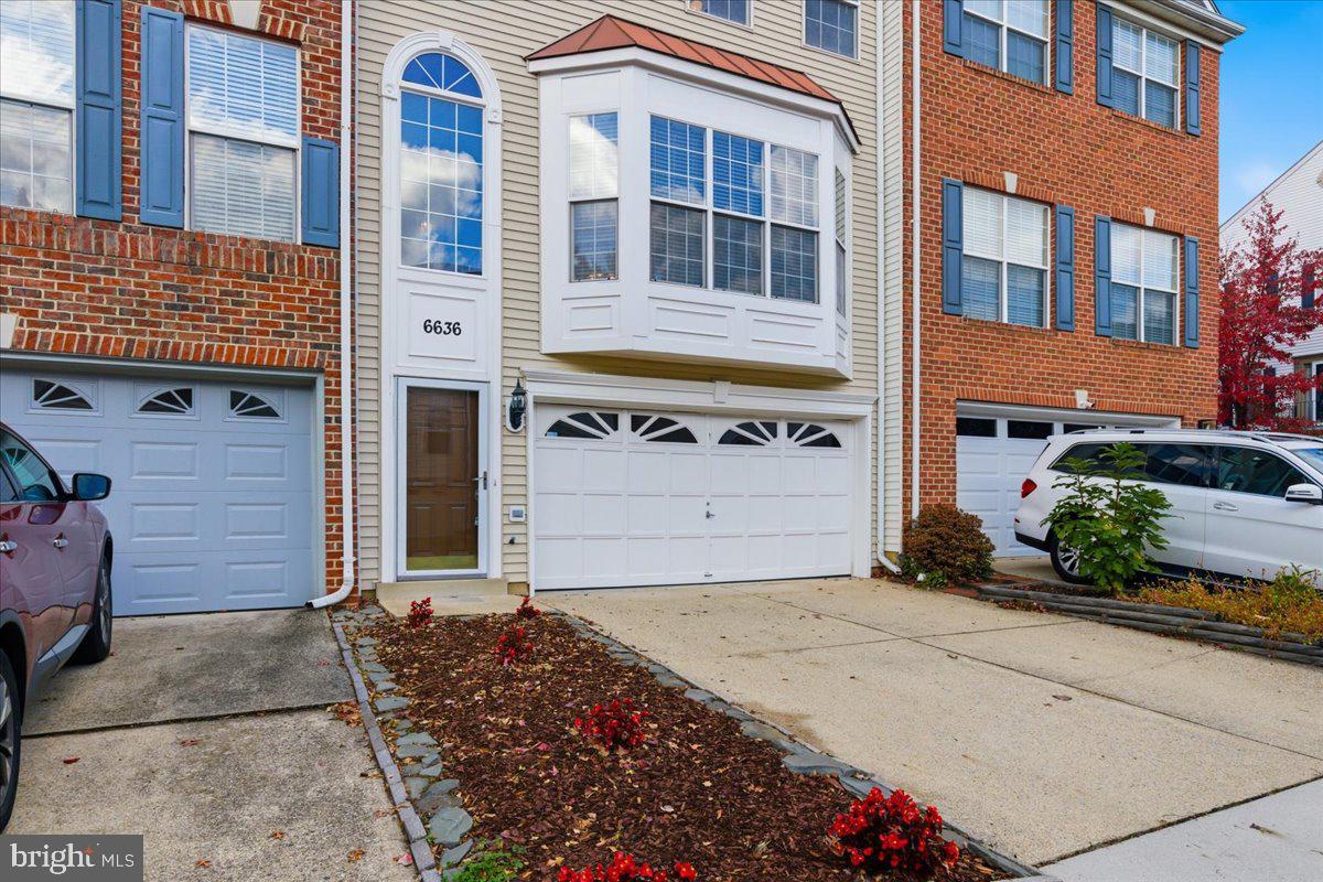 6636 HUNTER CREEK LN, ALEXANDRIA, Virginia 22315, 3 Bedrooms Bedrooms, ,3 BathroomsBathrooms,Residential,For sale,6636 HUNTER CREEK LN,VAFX2276974 MLS # VAFX2276974 6636 HUNTER CREEK LN, ALEXANDRIA, Virginia 22315, 3 Bedrooms Bedrooms, ,3 BathroomsBathrooms,Residential,For sale,6636 HUNTER CREEK LN,VAFX2276974 MLS # VAFX2276974