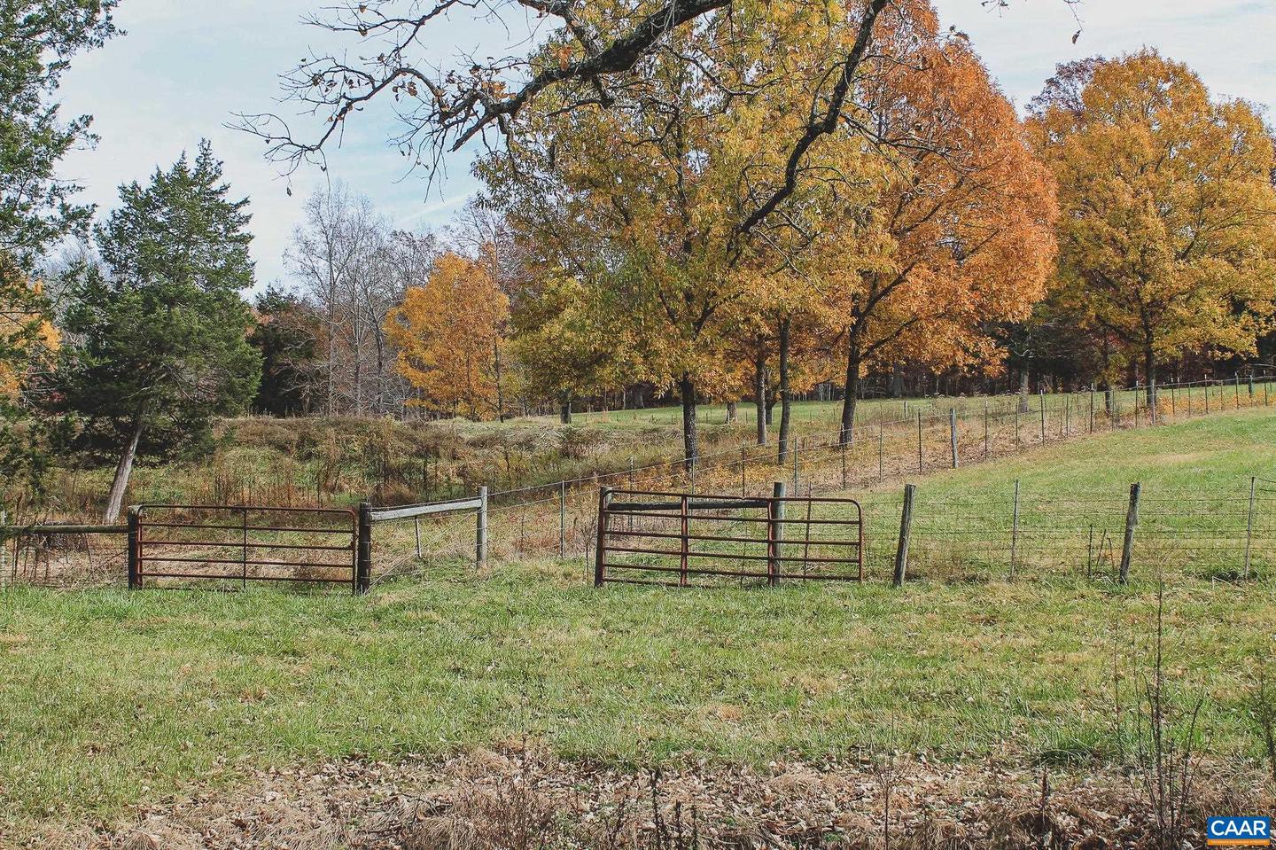 3785 ROLLING RD S, SCOTTSVILLE, Virginia 24590, 2 Bedrooms Bedrooms, ,1 BathroomBathrooms,Farm,For sale,3785 ROLLING RD S,670836 MLS # 670836 3785 ROLLING RD S, SCOTTSVILLE, Virginia 24590, 2 Bedrooms Bedrooms, ,1 BathroomBathrooms,Farm,For sale,3785 ROLLING RD S,670836 MLS # 670836