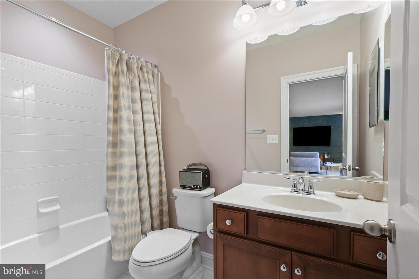 25970 LIQUIDAMBAR LN, ALDIE, Virginia 20105, 5 Bedrooms Bedrooms, ,4 BathroomsBathrooms,Residential,For sale,25970 LIQUIDAMBAR LN,VALO2110112 MLS # VALO2110112 25970 LIQUIDAMBAR LN, ALDIE, Virginia 20105, 5 Bedrooms Bedrooms, ,4 BathroomsBathrooms,Residential,For sale,25970 LIQUIDAMBAR LN,VALO2110112 MLS # VALO2110112